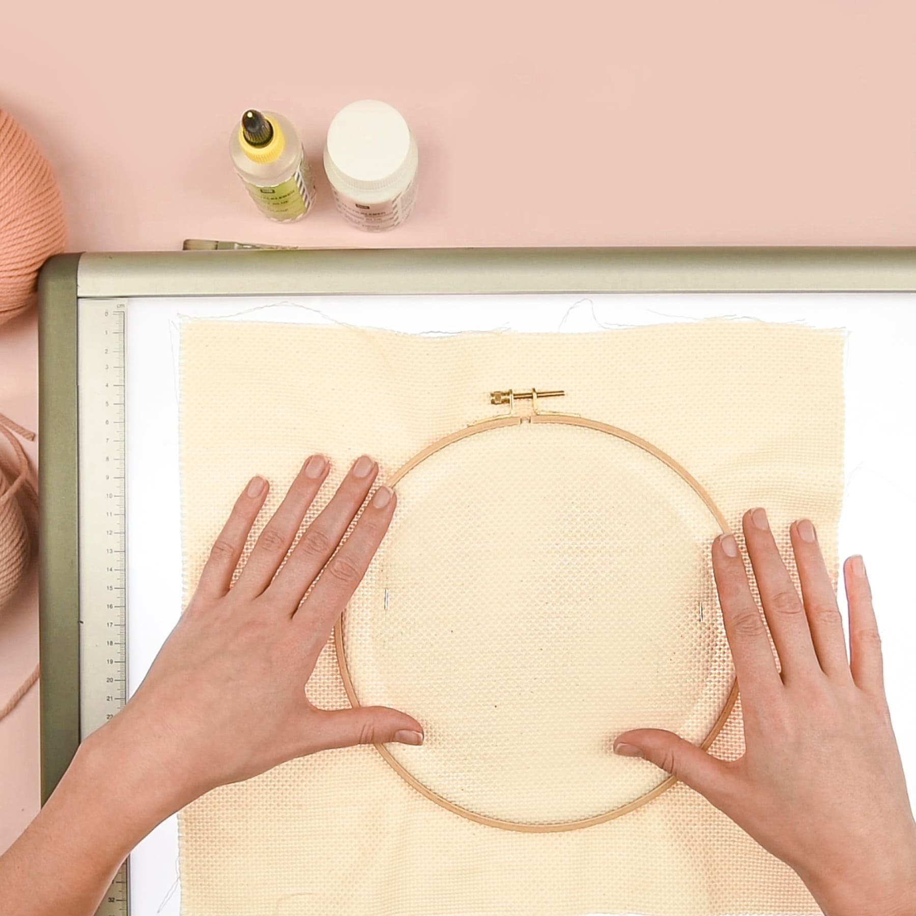 Schritt 1 - Motiv übertragen für ein Punch Needle Projekt
