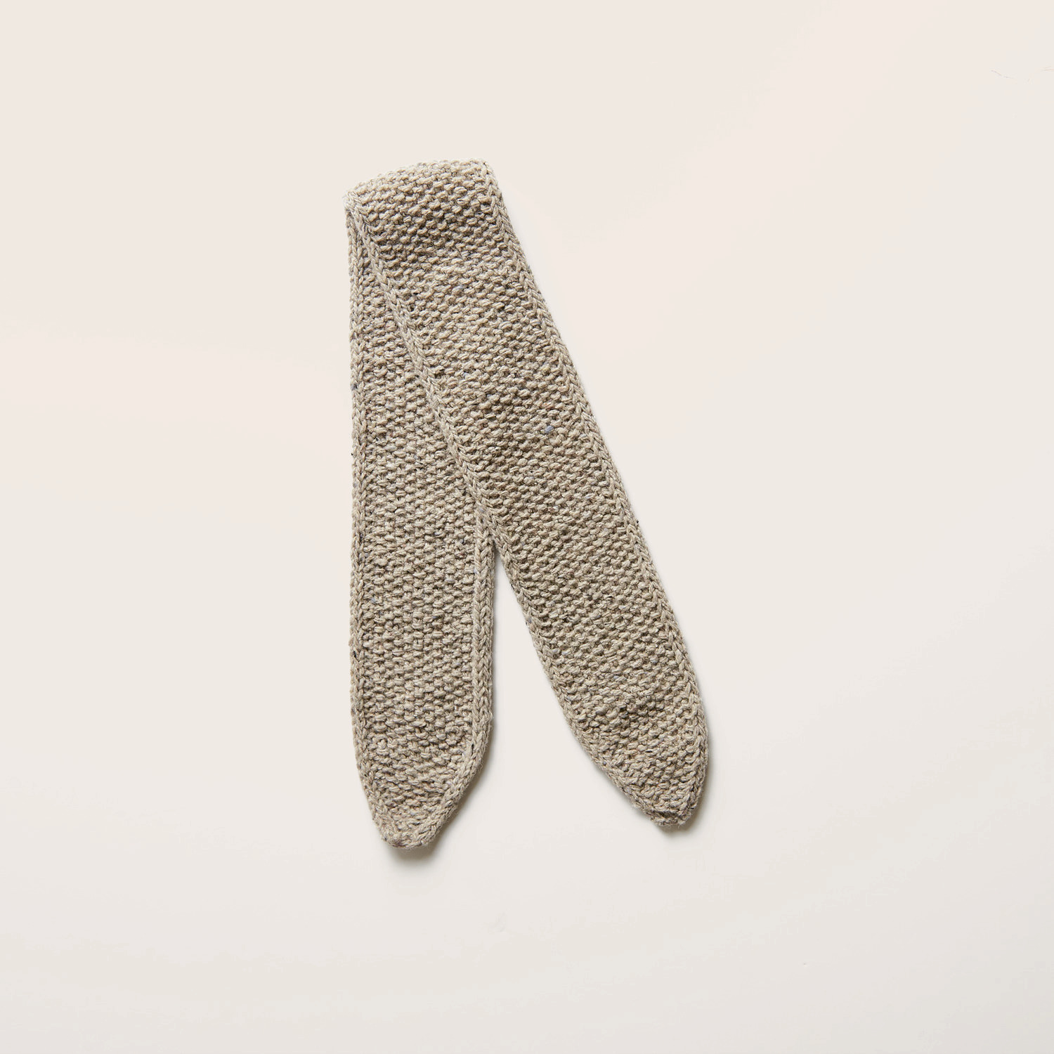 Strickset Tuch Modell 05 aus Trachtenbuch I mog di, gestrickt in modernem Tweed-Look von Rico Design.