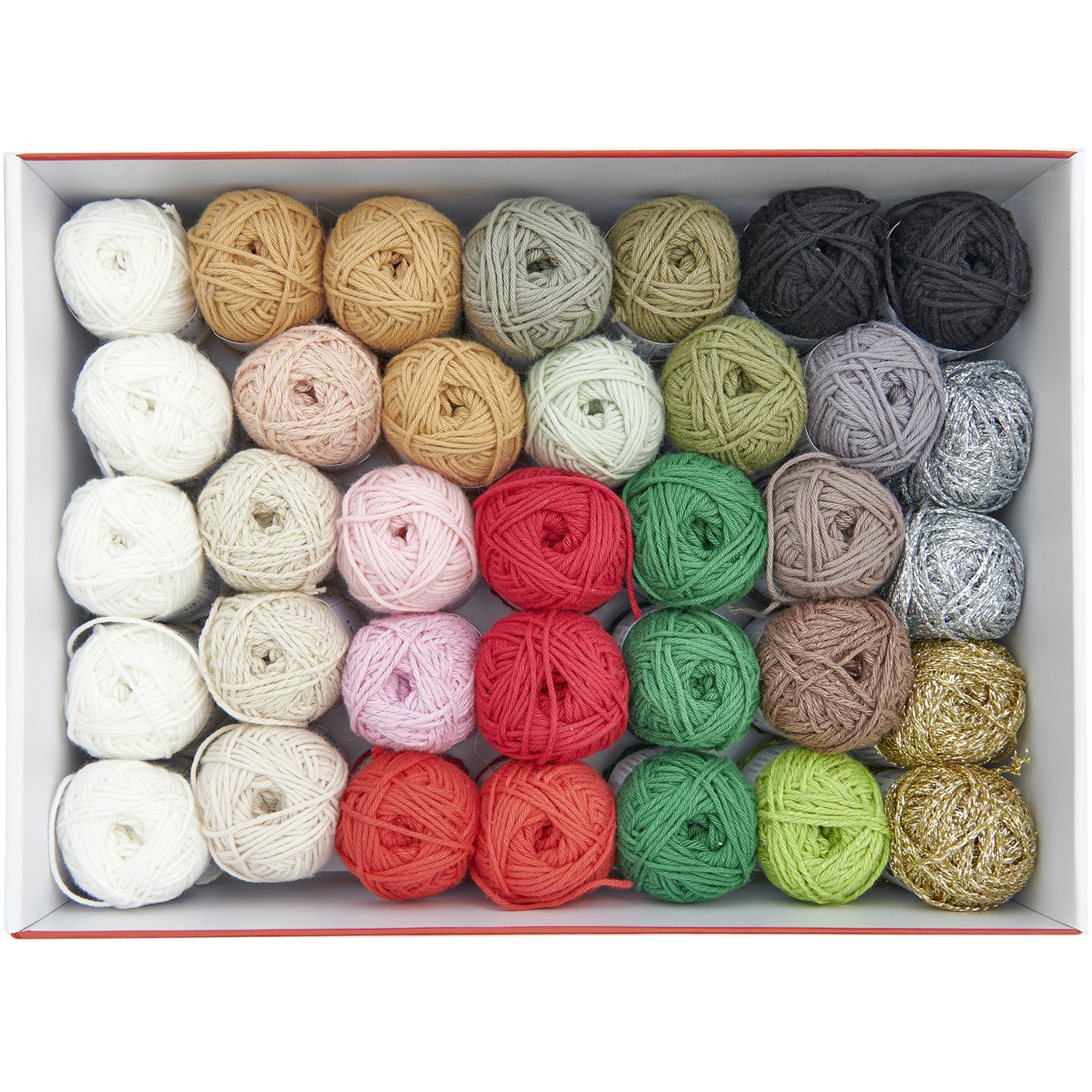 Ricorumi dk Christmas CAL Box 3: Bunte Garnbox von Rico Design mit verschiedenen Farbtönen in einer ordentlichen Anordnung.