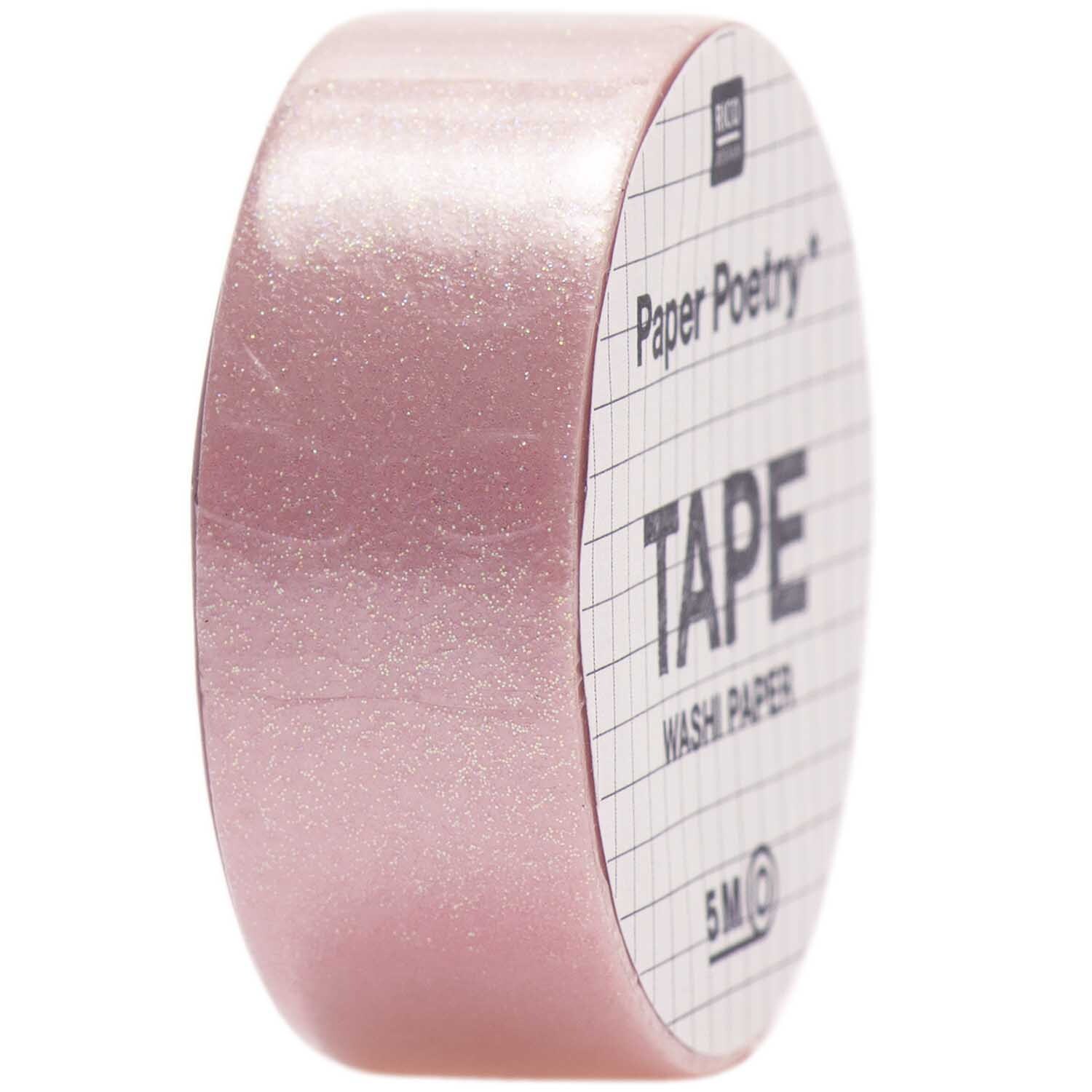 Paper Poetry Tape Glitter 15mm 5m in Flieder von Rico Design, glänzend und dekorativ auf schwarzem Hintergrund.