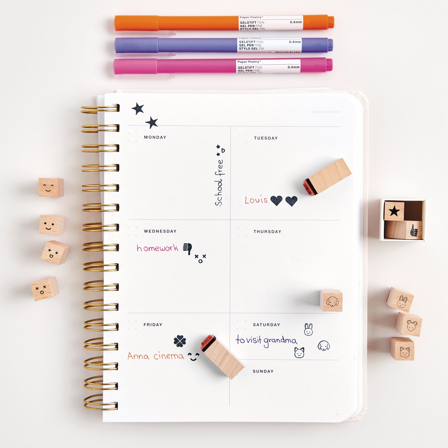 Mini-Stempelset Classic: Ein Set aus vier Mini-Stempeln von Rico Design, ideal für kreative Bastelprojekte.