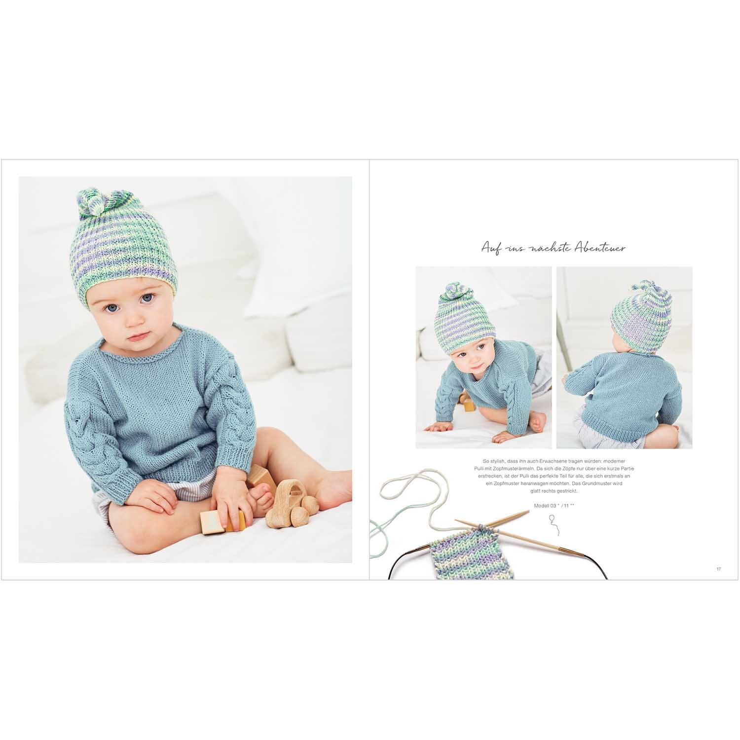 Rico Baby Heft Nr.30 zeigt ein Baby in einem blauen Strickpullover und gestreifter Mütze.