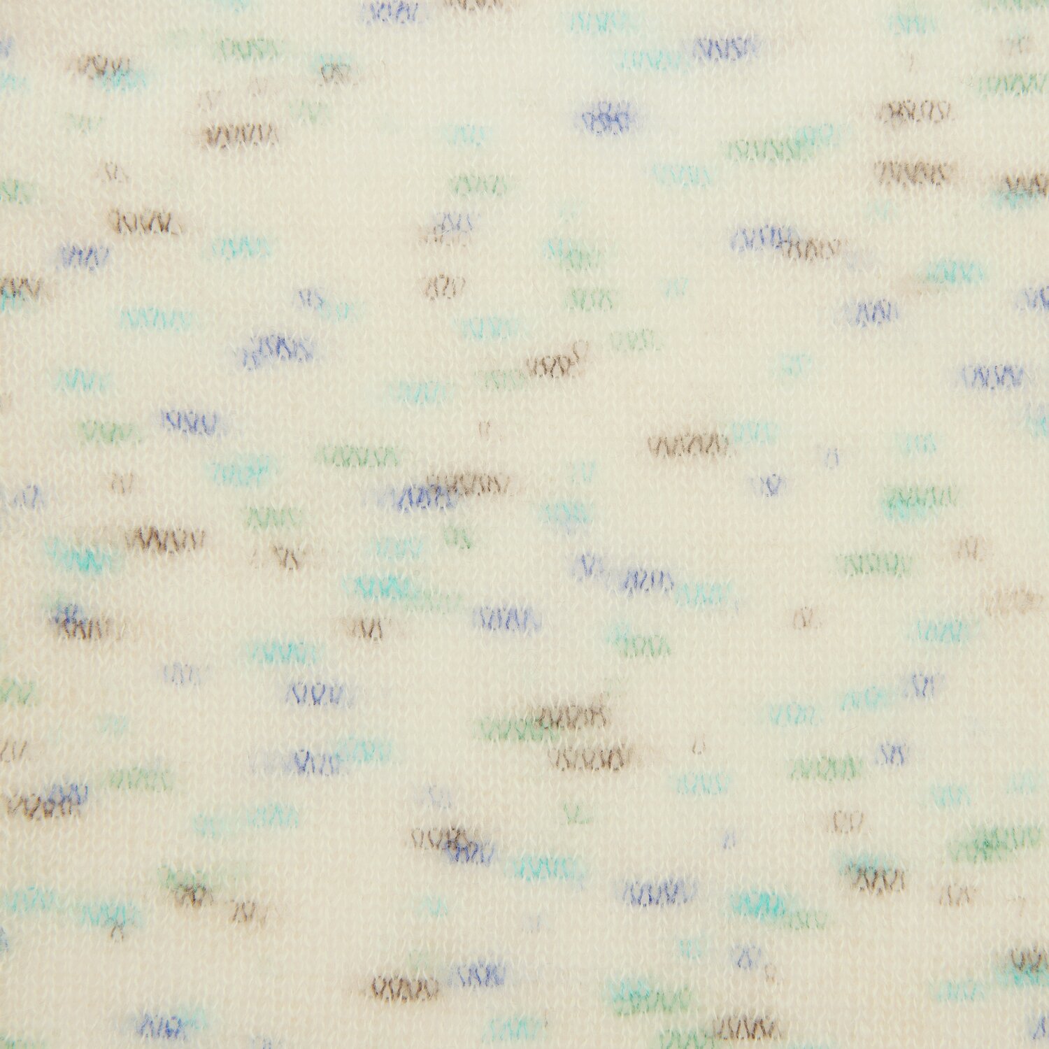 Essentials Super Kid Mohair Loves Silk Cute Confetti: Weiches Garn mit bunten Sprenkeln, ideal für Winterprojekte. Marke: Rico Design.