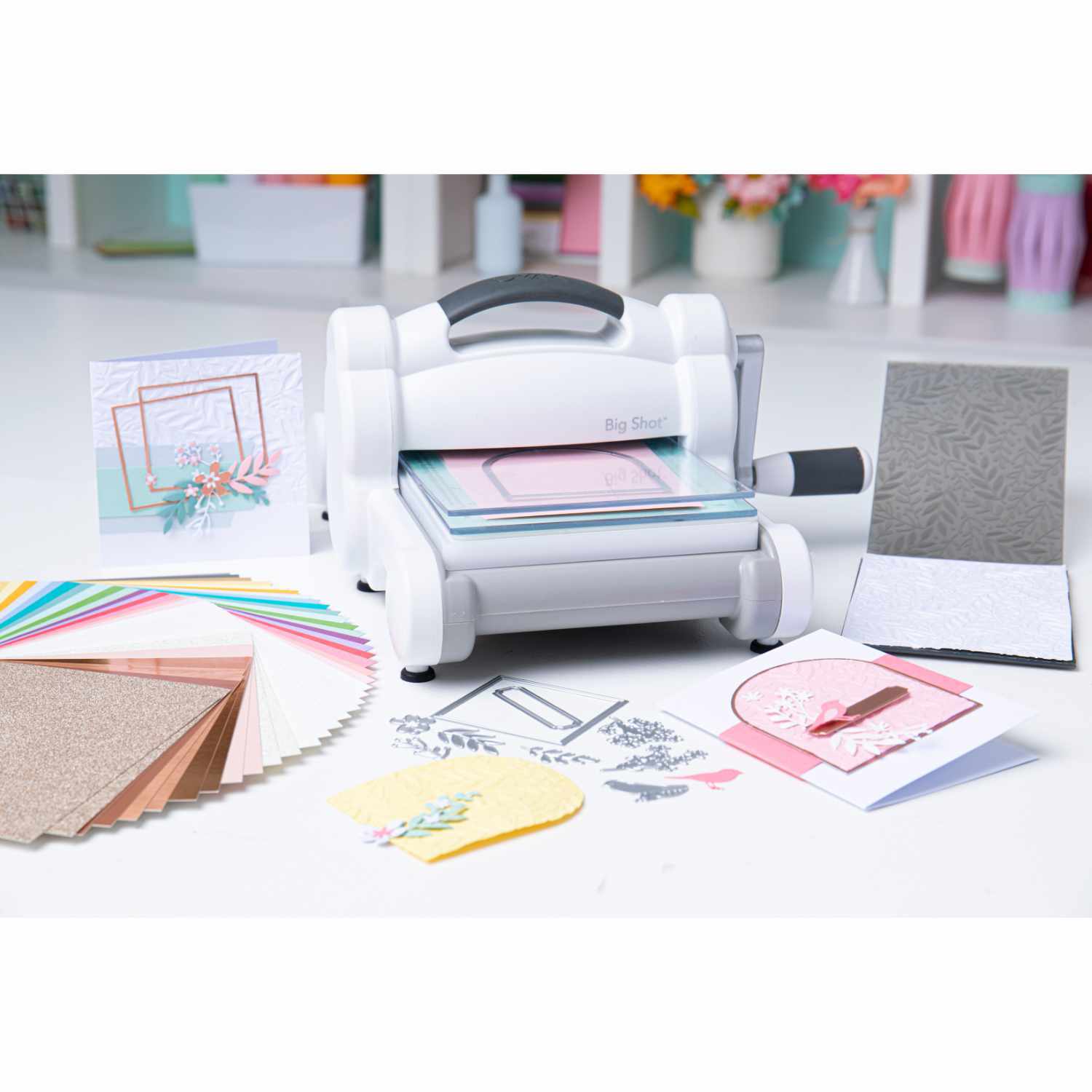 Big Shot Starter Set: Ein vielseitiges A5-Stanz- und Prägeset von Sizzix, ideal für kreative Bastelprojekte.