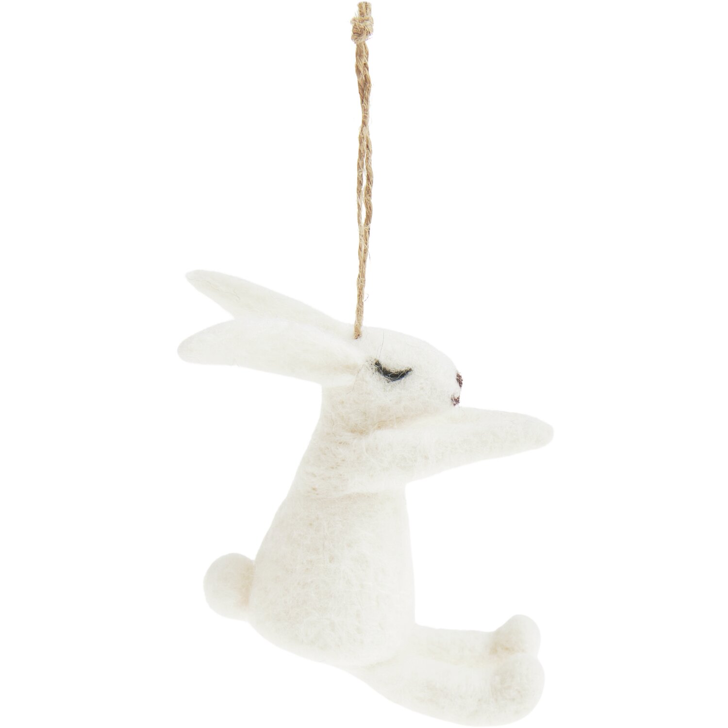 Filzhänger Hase Weiß von Rico Design: Ein weißer Filzhase mit geschlossenen Augen, hängend an einer Schnur. Maße: 9,5x4,3x9cm.
