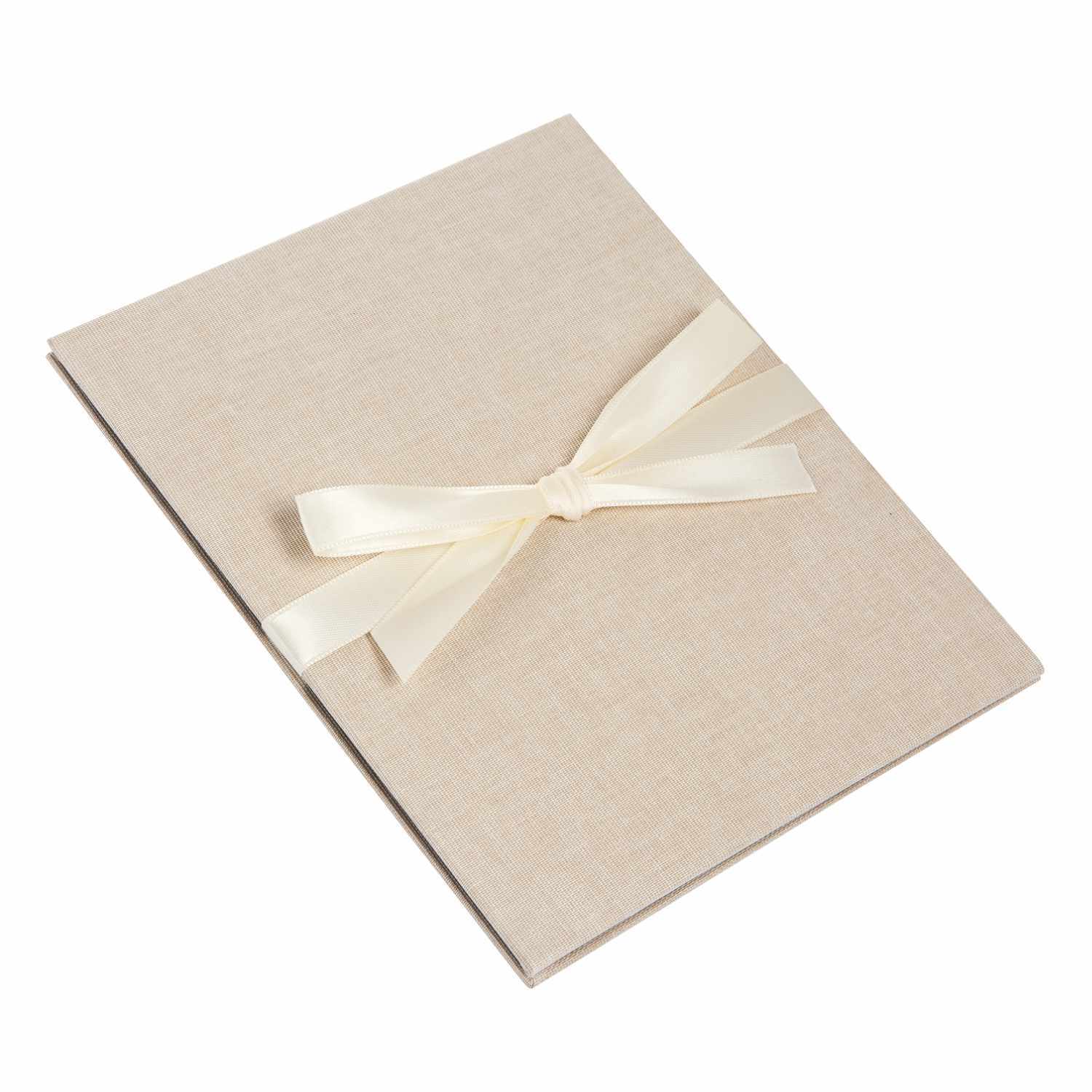 Leporello 15,5x19cm für 10 Fotos mit schwarzen Seiten, beige, mit Schleife, von goldbuch. Ideal für stilvolle Präsentationen.