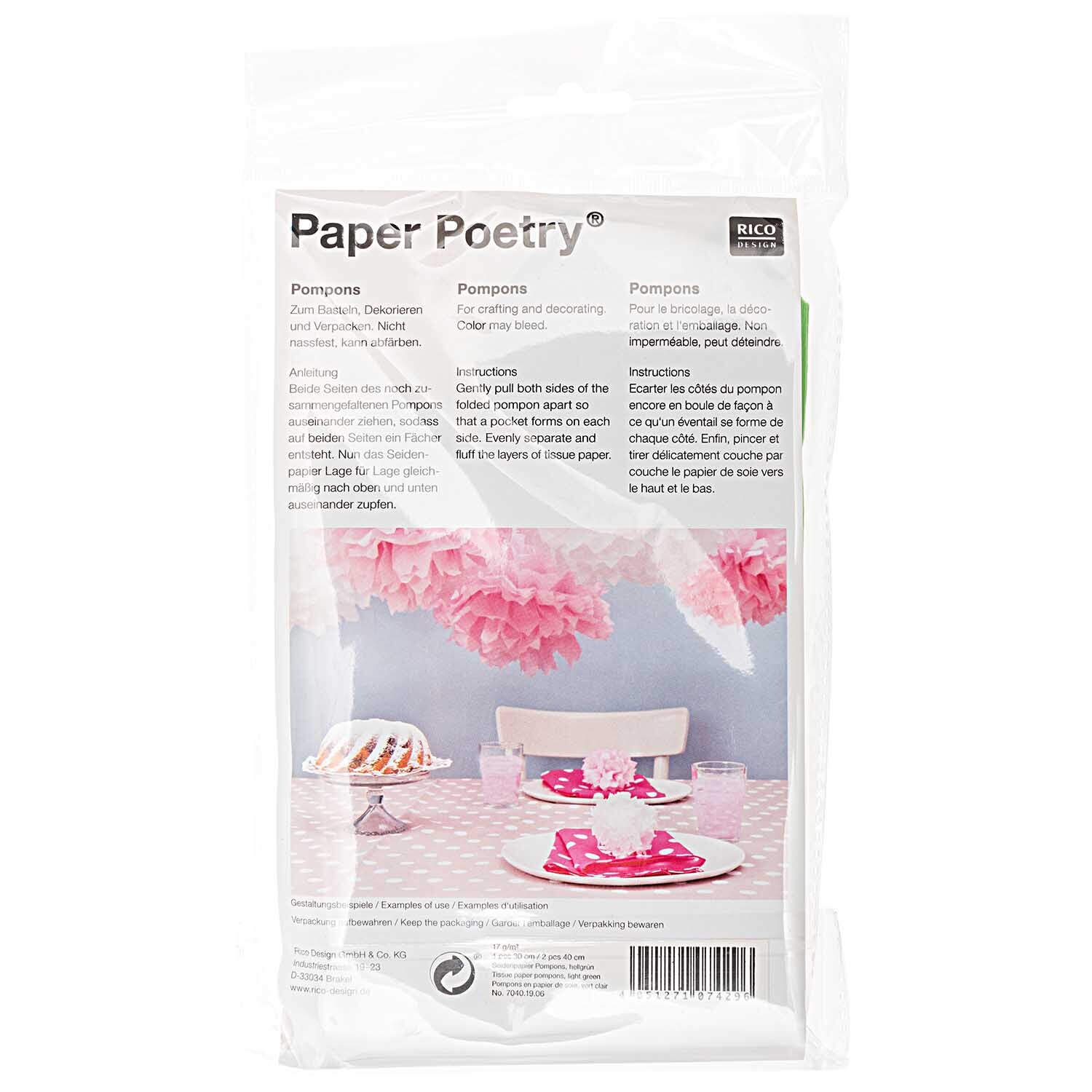 Seidenpapier Pompons 17g/m² 3 Stück von Rico Design, dekorativ auf einem Tisch arrangiert.