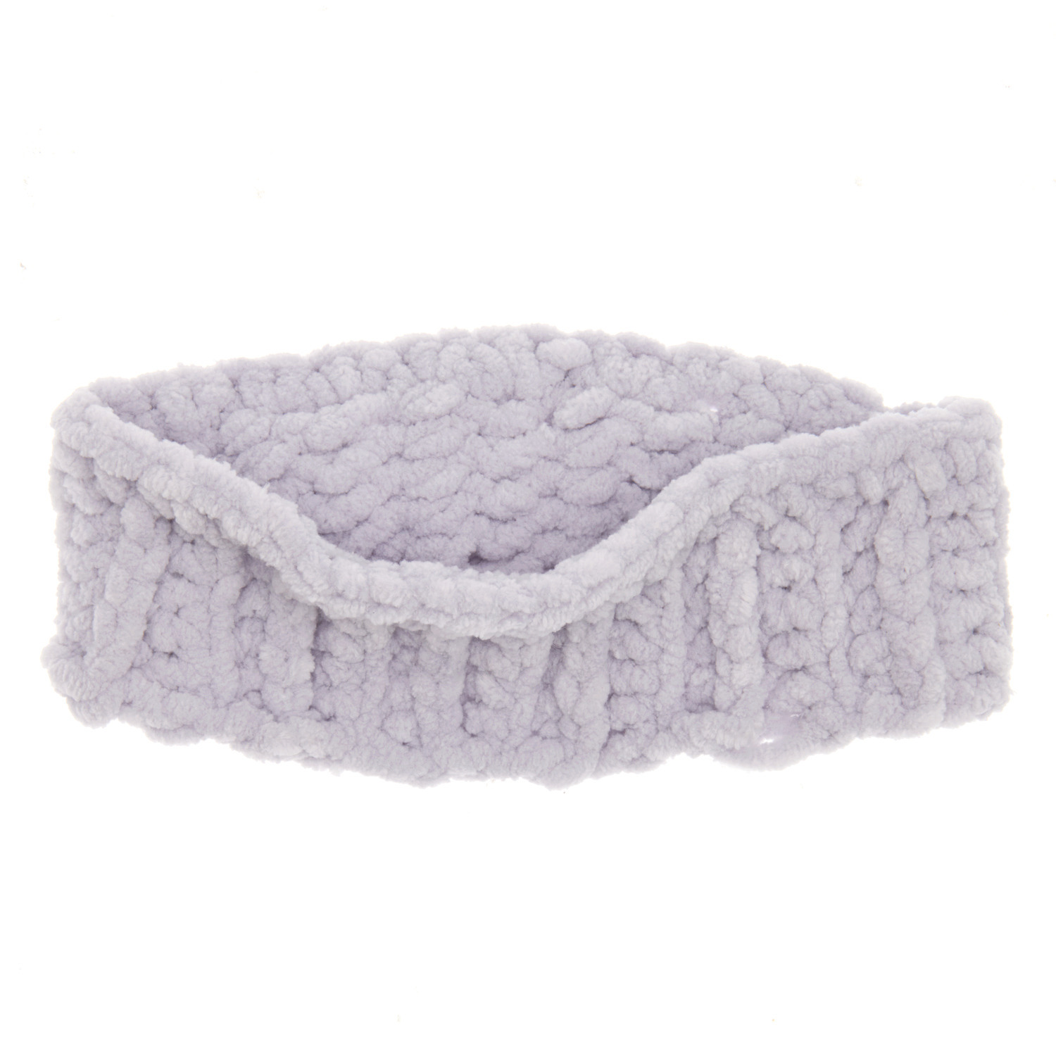 Häkelset Cute Crowned Frog Modell 05: Weiches, hellgraues Stirnband aus Chenille, ideal für kreative Handarbeitsprojekte.