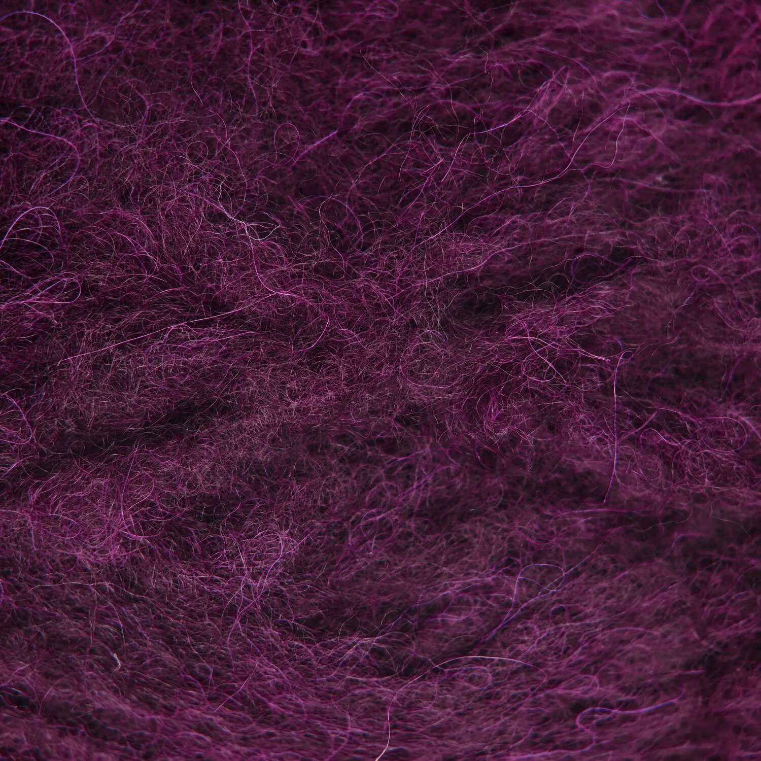 Luxury Pure Baby Alpaca, weiches Garn in Bordeaux von Rico Design, 50g, 150m, ideal für Strickprojekte.