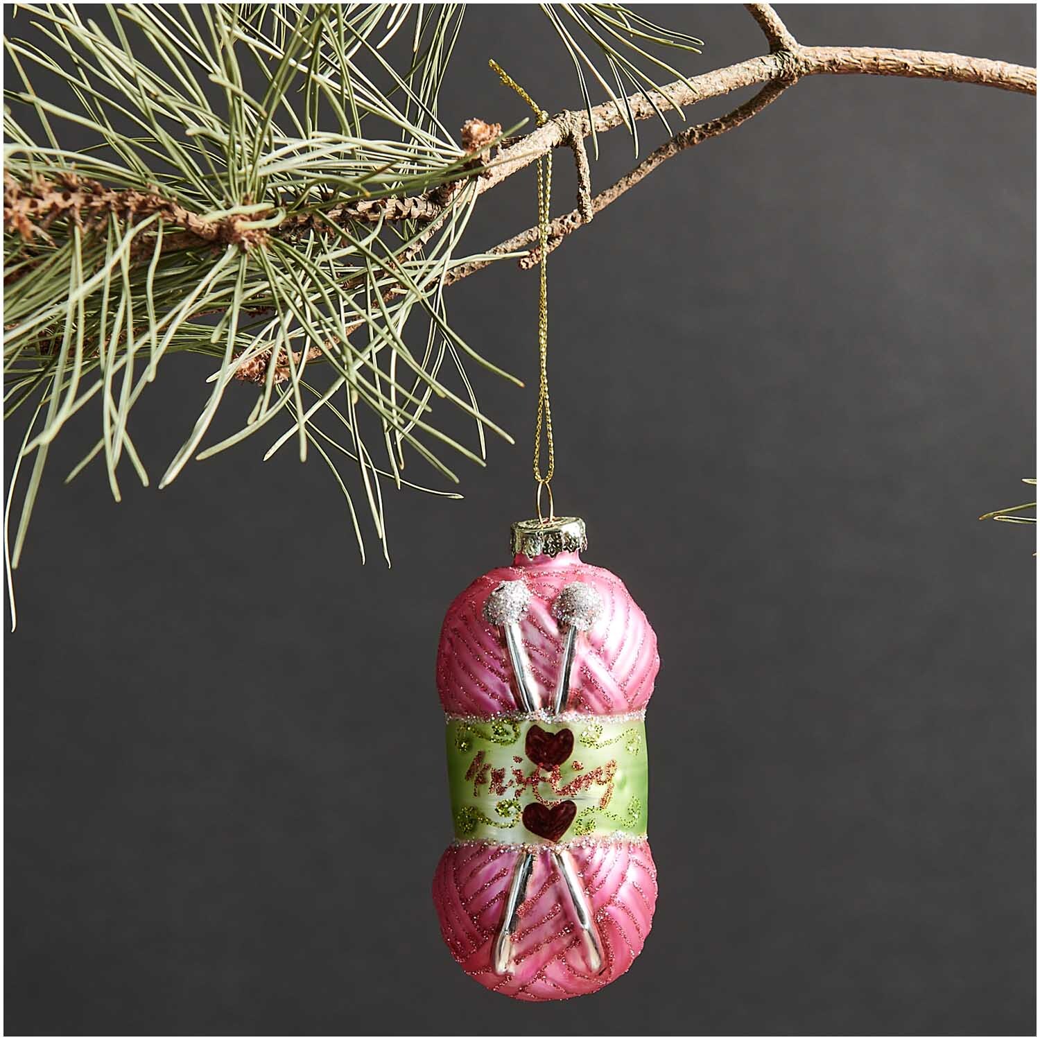 Glaskugel Baumschmuck Wollknäuel 4,5x10cm von Rico Design