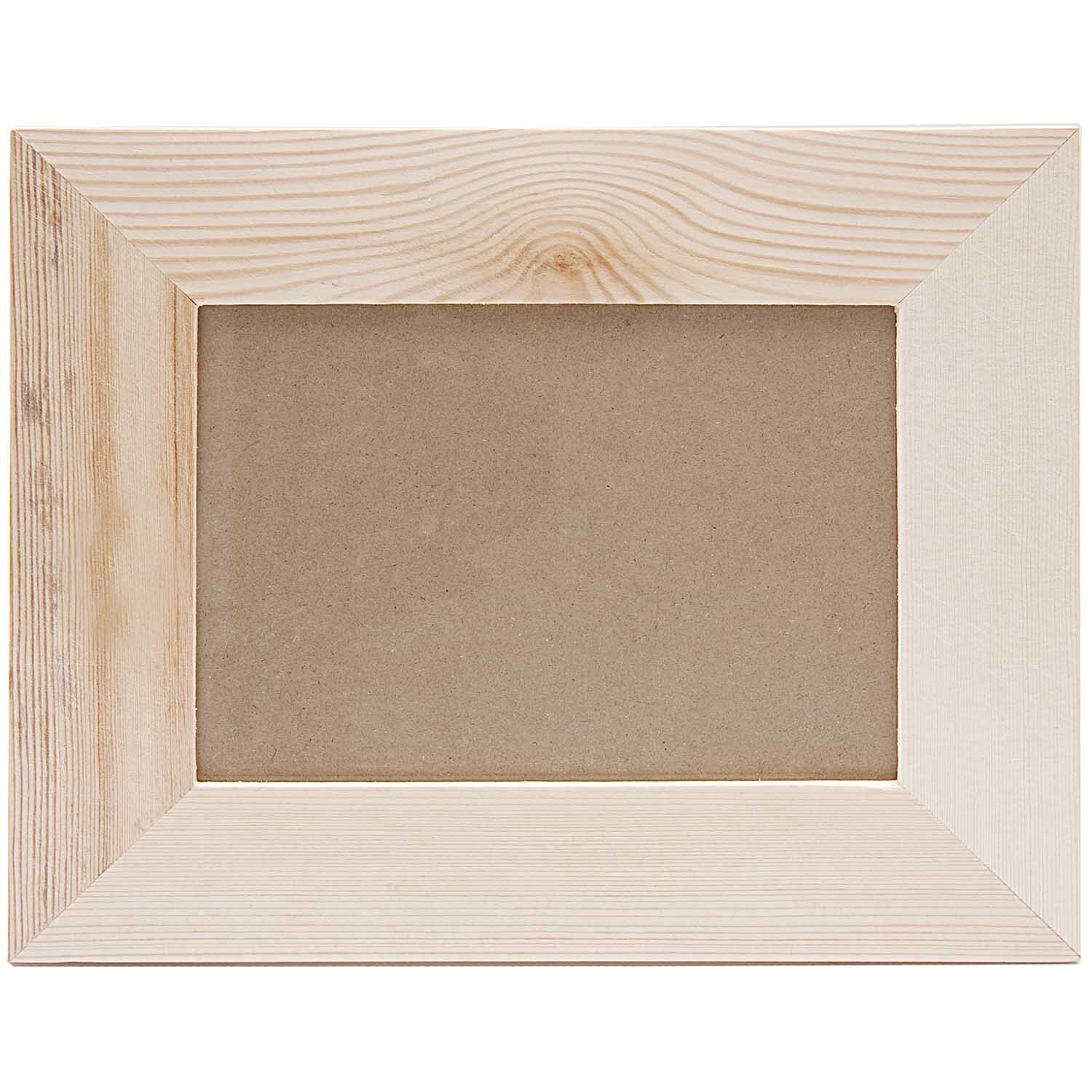 Holz Bilderrahmen 26x21x1cm von Rico Design in natürlichem Beige. Der Rahmen hat eine schlichte, elegante Holzmaserung.