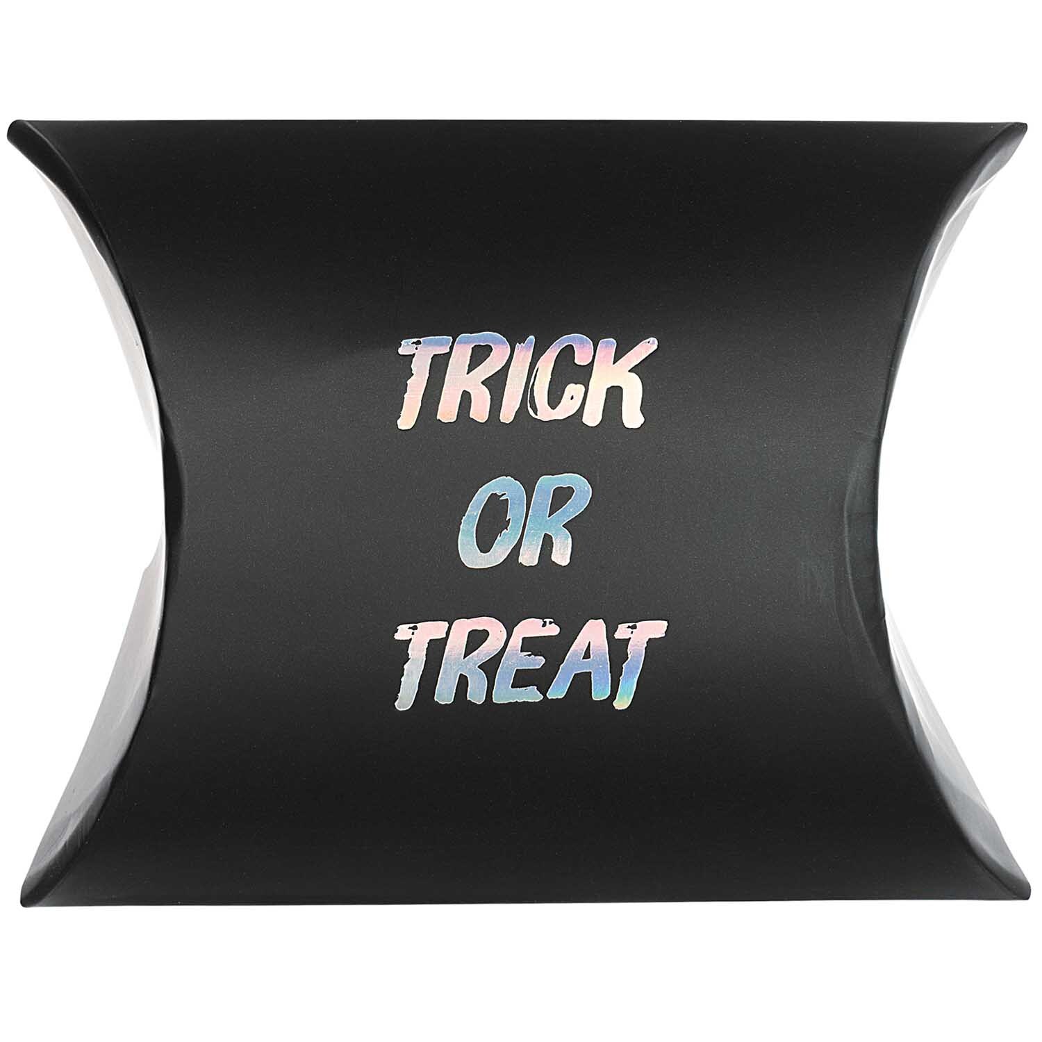 Paper Poetry Geschenkschachteln mit "Trick or Treat"-Aufdruck, ideal für Halloween-Geschenke, von Rico Design.