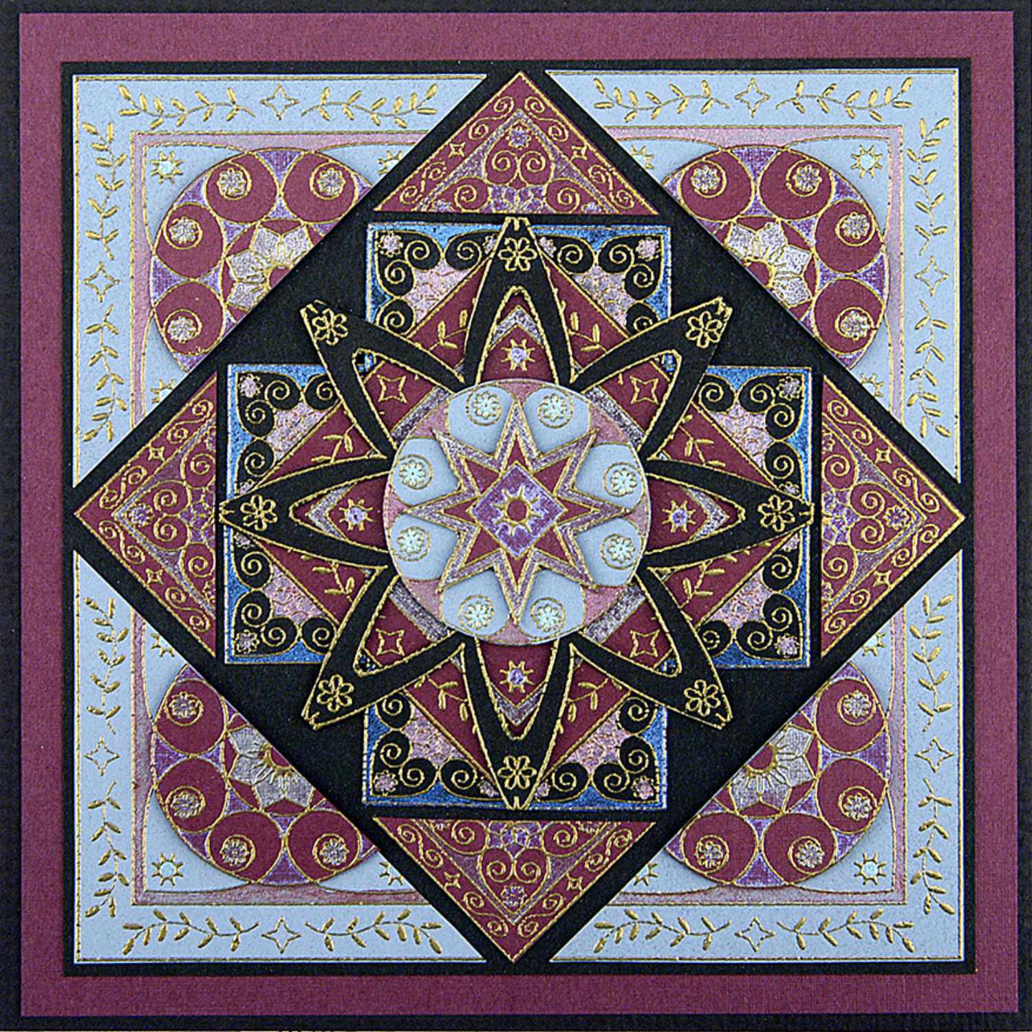 Pearl Ex Powdered Pigments 3g: Kunstvoll gestaltetes Mandala in Rot, Schwarz und Gold, verziert mit detaillierten Mustern.