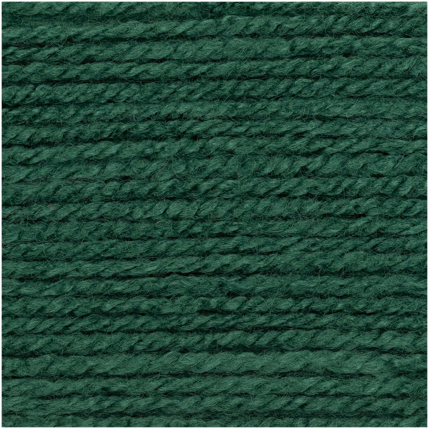 Basic Soft Acryl dk in Dunkelgrün von Rico Design, 50g Knäuel mit 155m Länge, ideal für Strickprojekte.