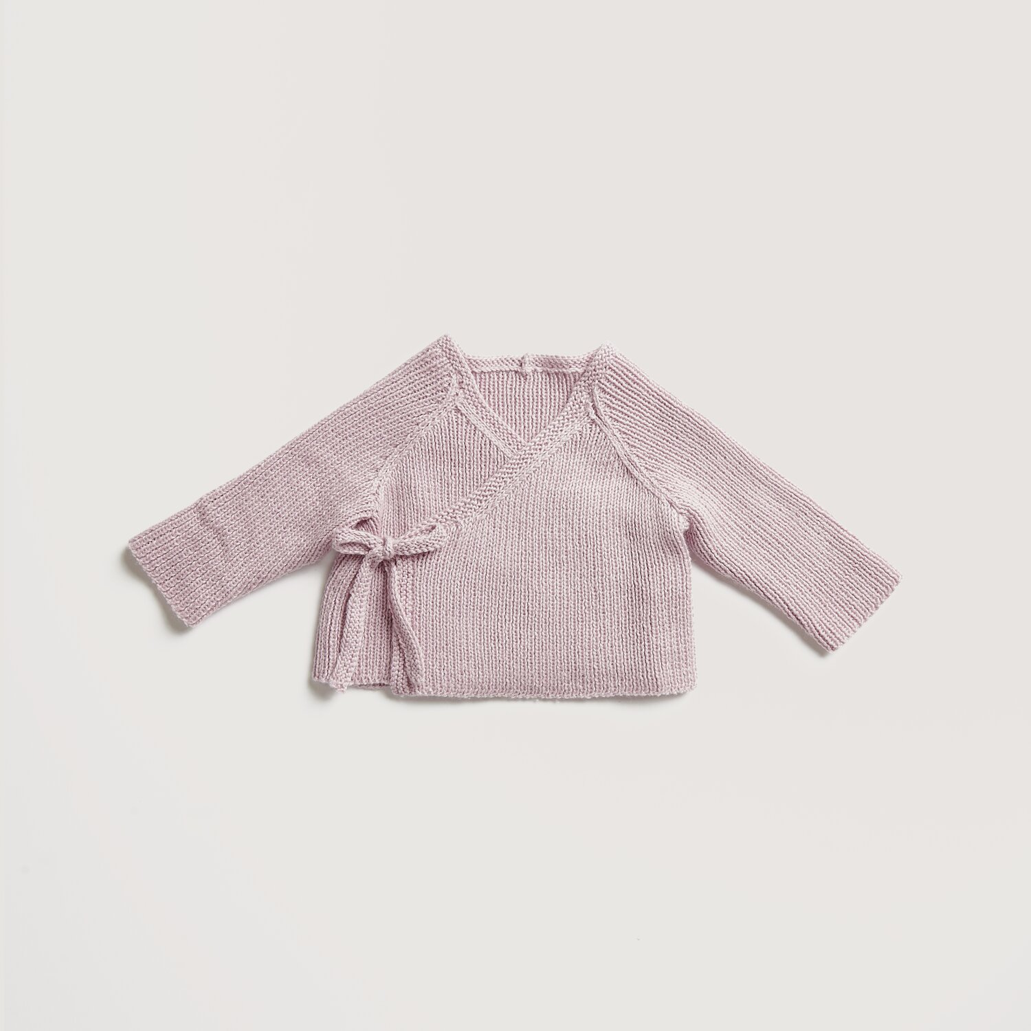 Strickset Jacke Modell 20 aus Rico Baby 041 in altrosa, gestrickt aus weichem Cozy Organic Cotton Cashmere.