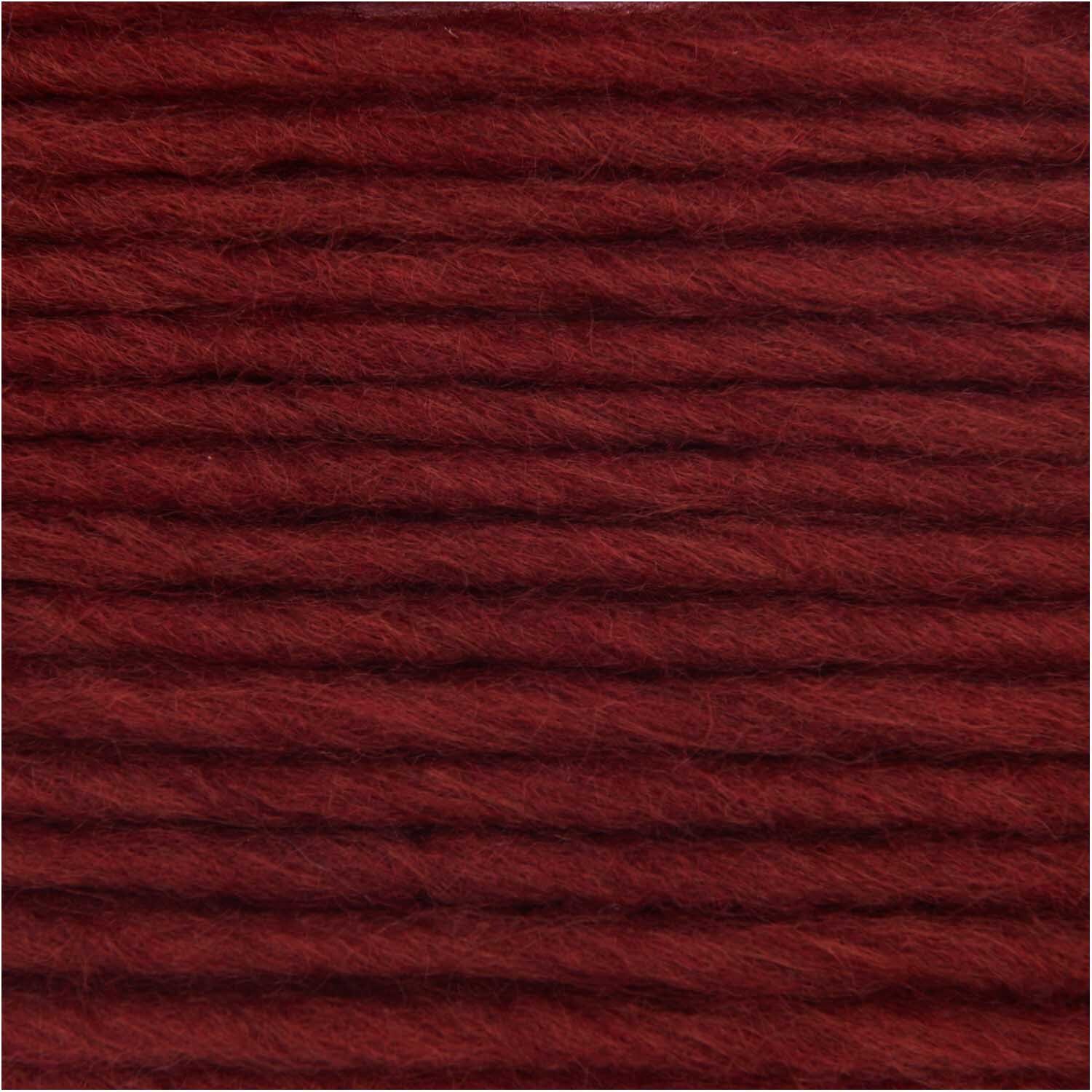 Essentials Super aran Wolle in Bordeaux von Rico Design, 50g Knäuel, ideal für Strickprojekte.