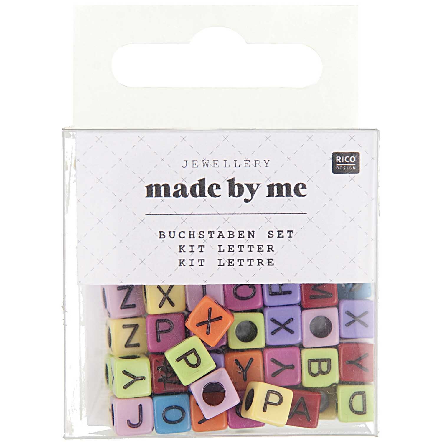 Buchstaben Perle Würfel von Rico Design, mehrfarbig, ca. 99 Stück in einer transparenten Verpackung.