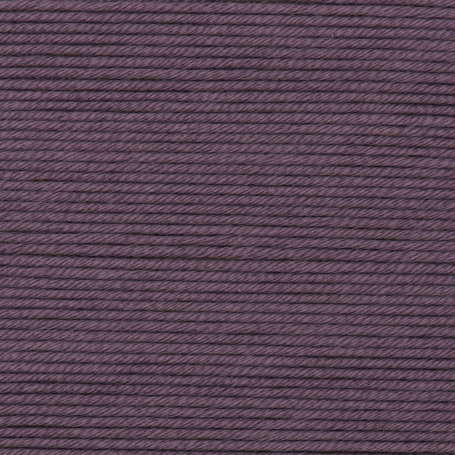 Wickelkarte des Garns Essentials Cotton dk in der Farbe 17 Mauve.