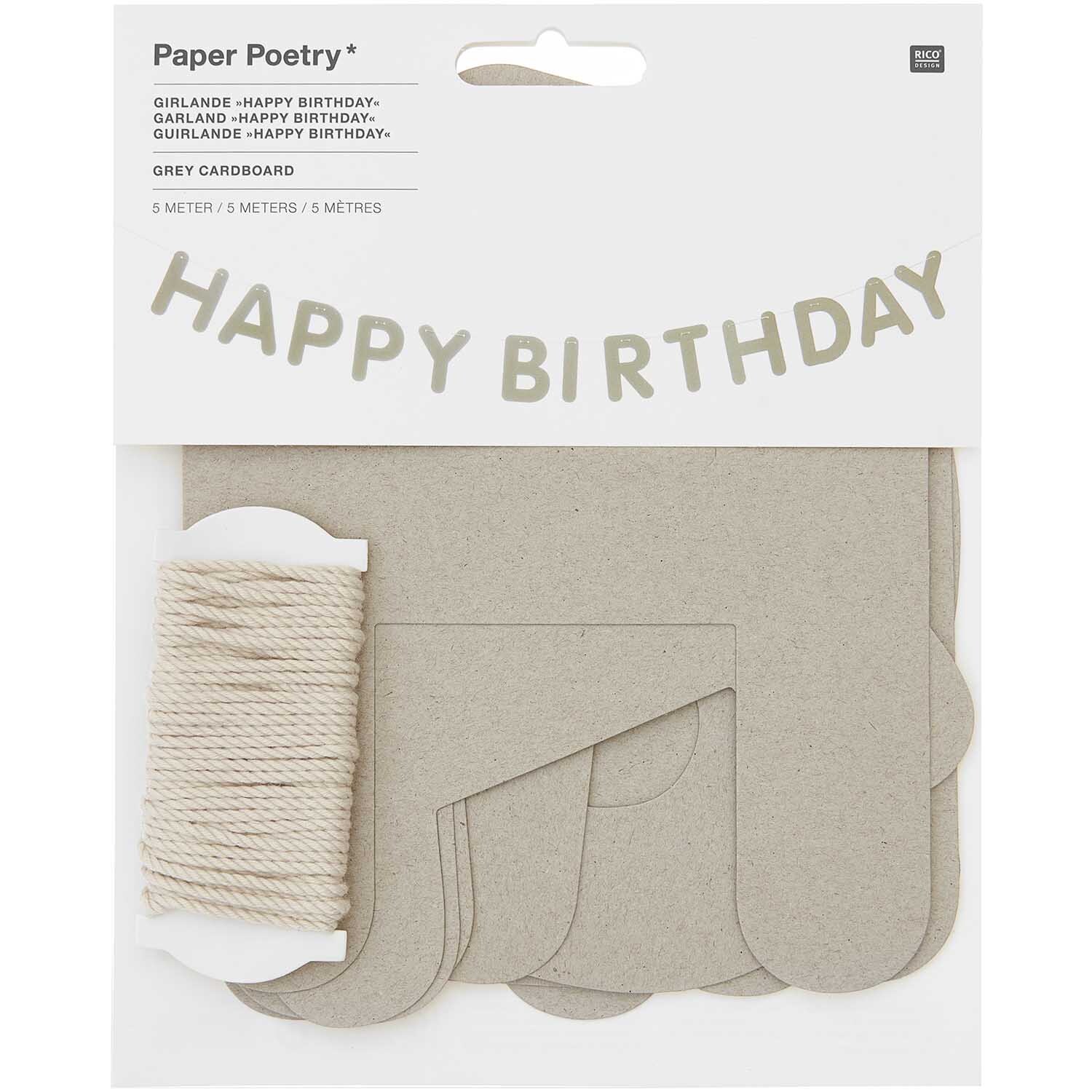 Paper Poetry Girlande Happy Birthday 5m aus Graukarton mit Schriftzug und Schnur von Rico Design. Ideal für Geburtstagsdekorationen.
