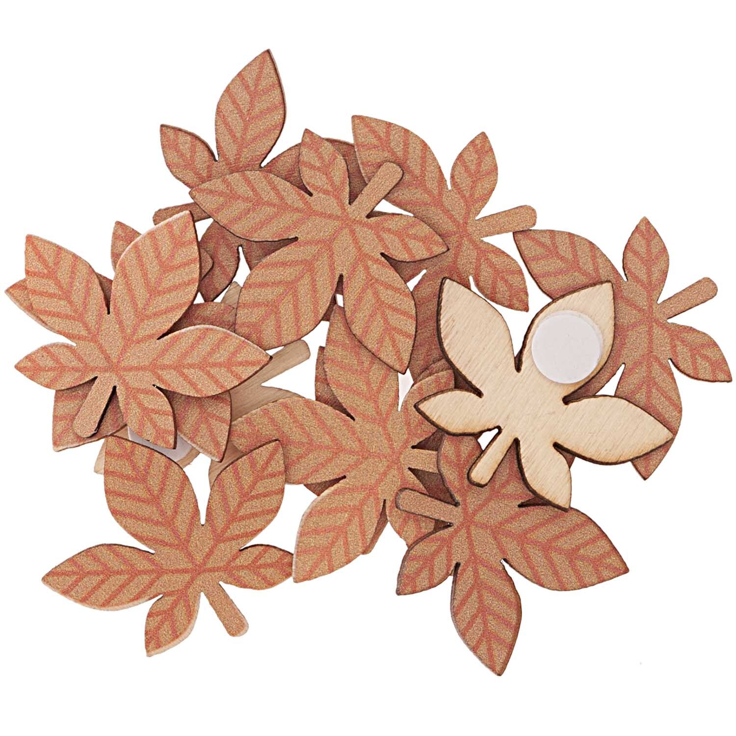 Holzsticker Blatt braun 12 Stück von Rico Design: Dekorative braune Blätter aus Holz, ideal für Bastelprojekte und kreative Dekorationen.