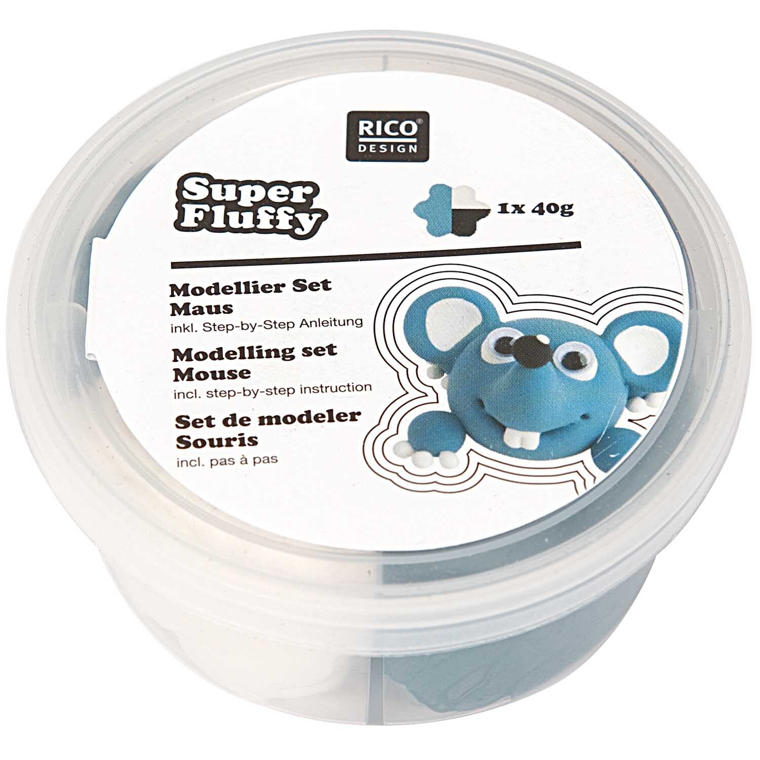Super Fluffy Set Maus 40g: Modellierset von Rico Design mit einer blauen Mausfigur in einer runden, transparenten Verpackung.