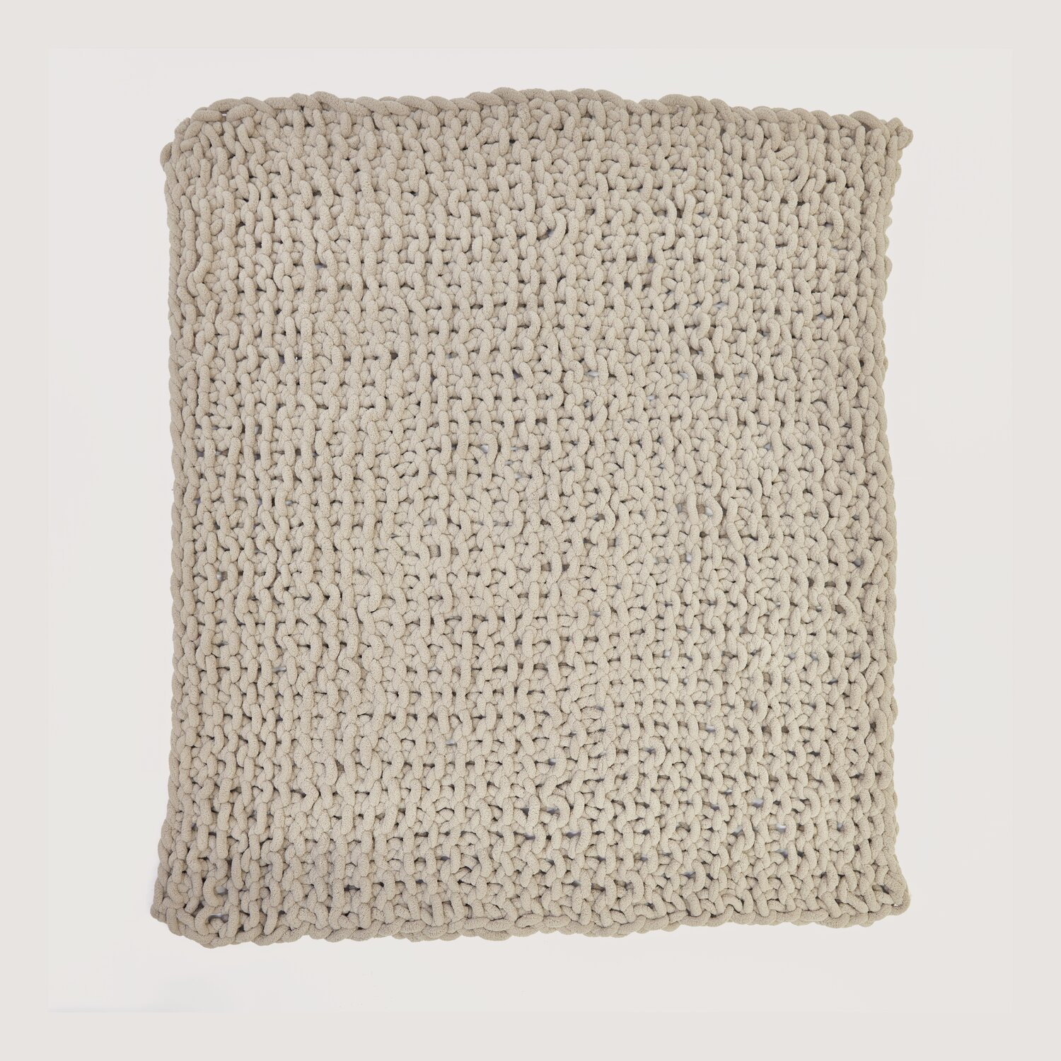 Home Special Chenillove Super Big, gestricktes Quadrat in Naturfarbe, 300g, 36m. Ideal für DIY-Projekte und gemütliche Wohnaccessoires.