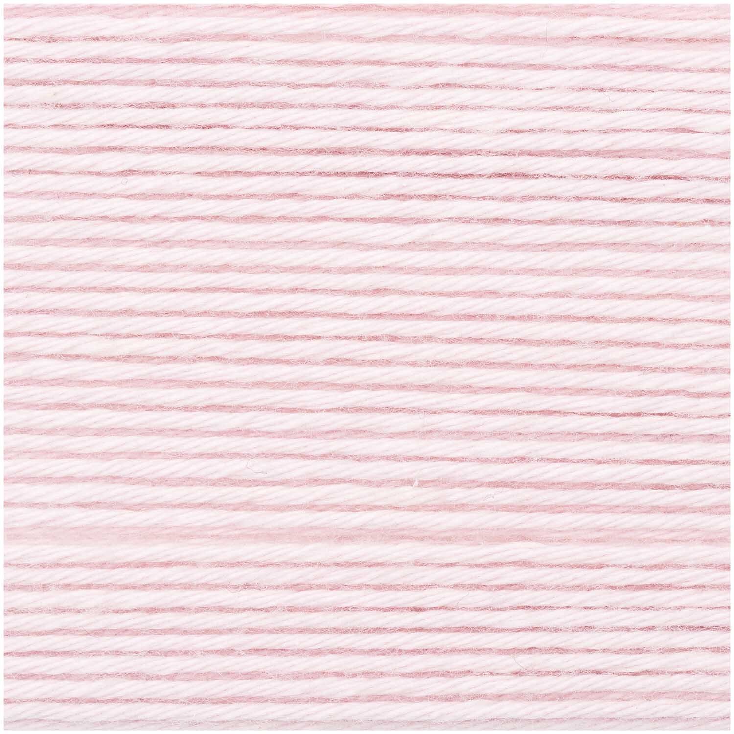 Rico Baby Cotton Soft dk in Hellrosa von Rico Design, 50g Knäuel, ideal für weiche Babybekleidung.