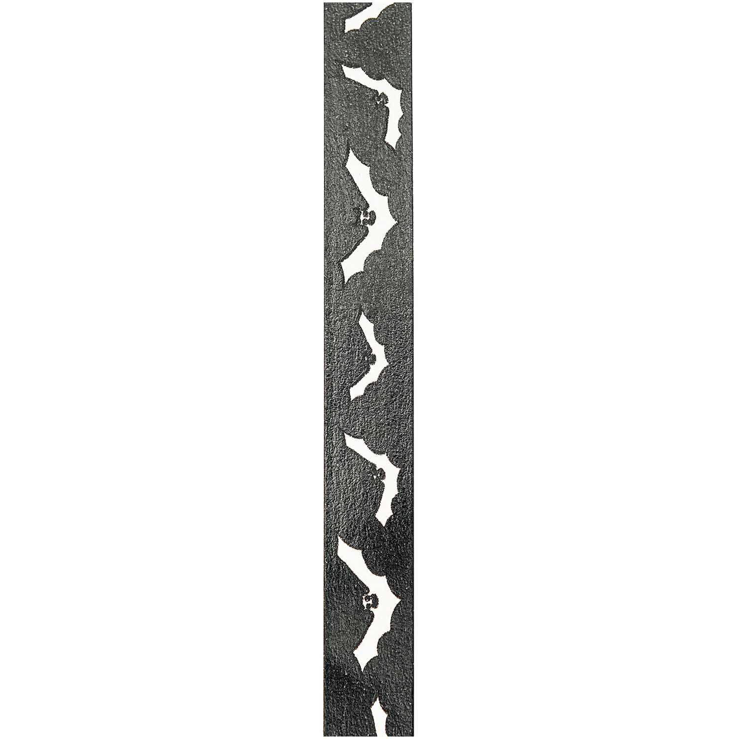 Paper Poetry Tape Fledermaus zeigt schwarze Fledermausmuster auf einem dekorativen Klebeband. Ideal für kreative Projekte.