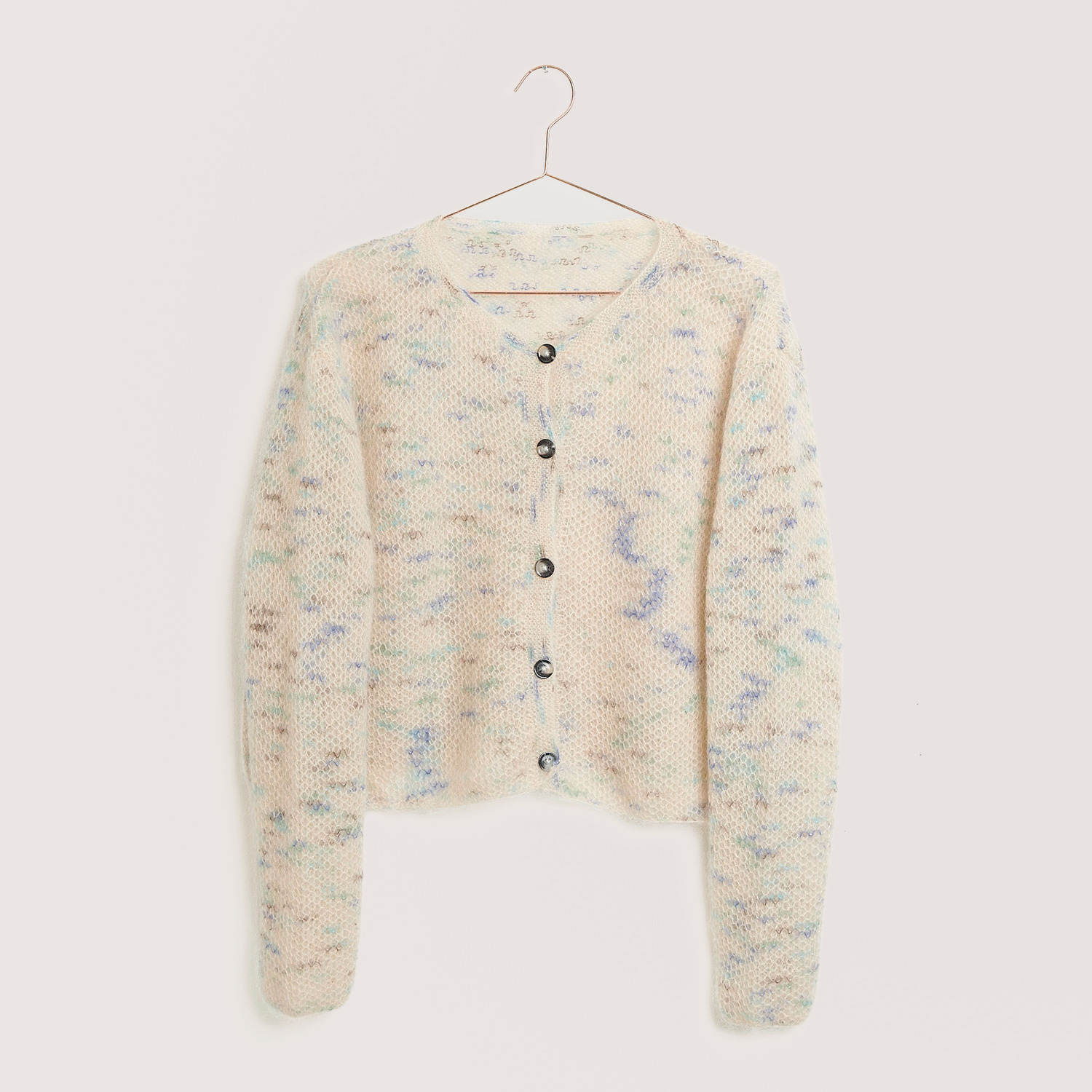 Essentials Super Kid Mohair Loves Silk Cute Confetti: Strickjacke in Pastelltönen mit Knöpfen, ideal für den Winter.