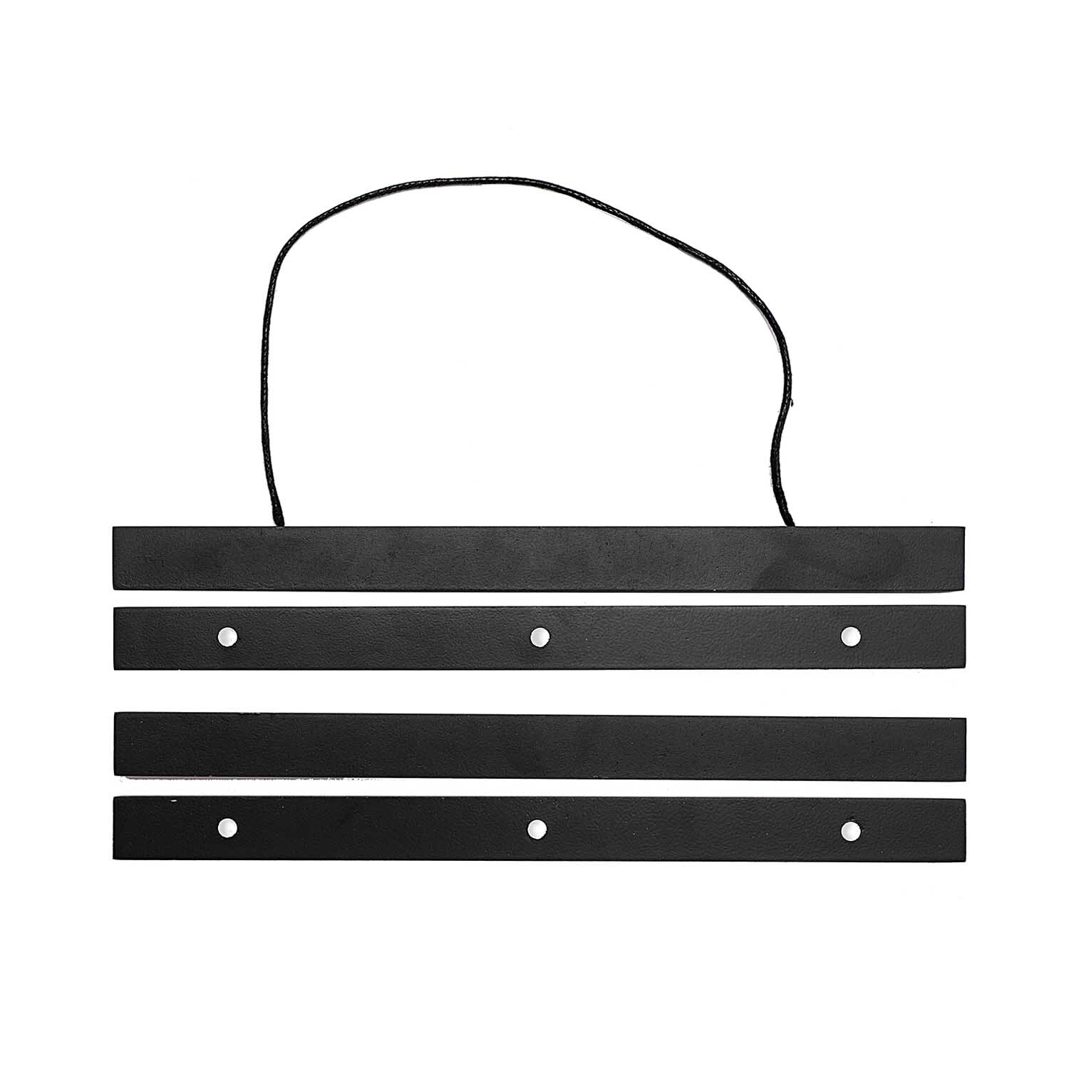 Posterleiste magnetisch schwarz von Rico Design, bestehend aus vier schwarzen Leisten mit Löchern, ideal zum stilvollen Aufhängen von Postern.
