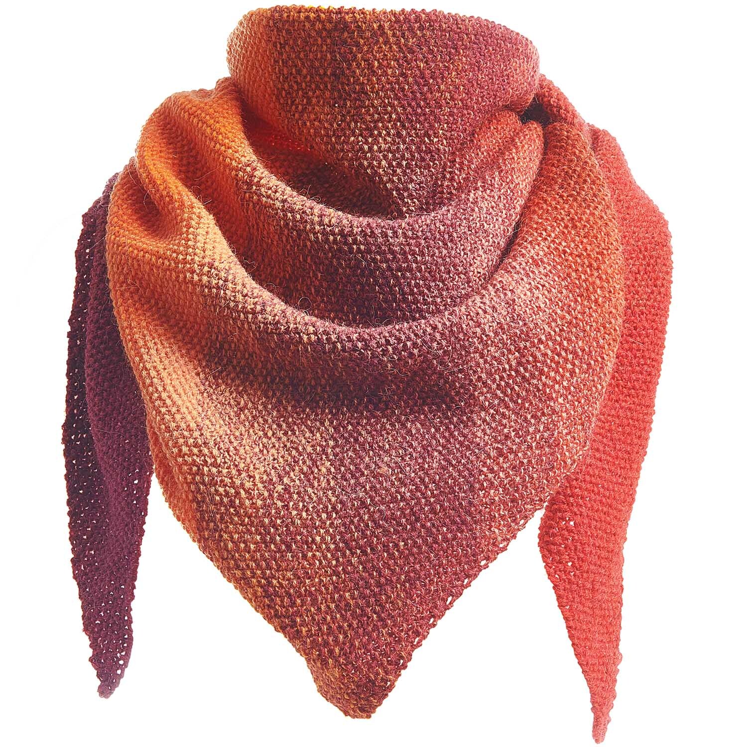 Creative Alpaca Dégradé Lucky 8: Dreieckstuch in warmen Rottönen, gestrickt aus weichem Garn von Rico Design.