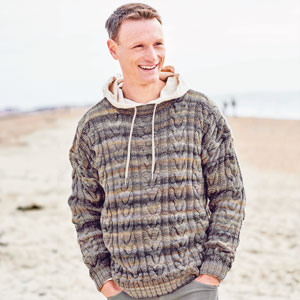 Männerpullover mit Zopfmuster in gedeckten Farben