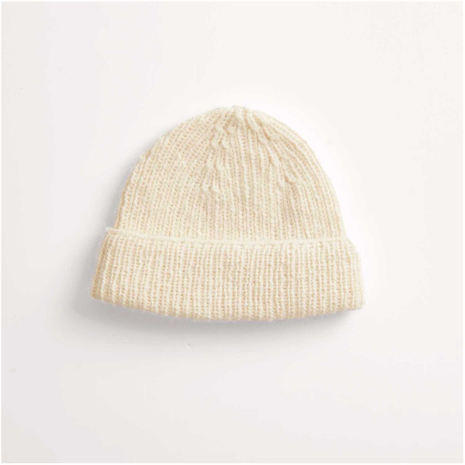 Gestrickte Mütze: Modell 22 aus dem Heft Luxury Knits Winter Special