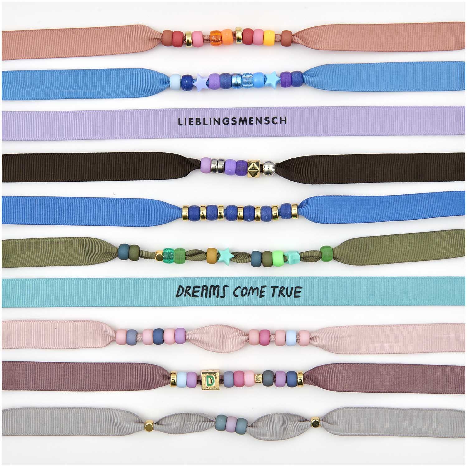 itoshii - Ponii Beads Ripsband Armbänder in Erdfarben, 10 Stück, mit bunten Perlen und inspirierenden Botschaften.
