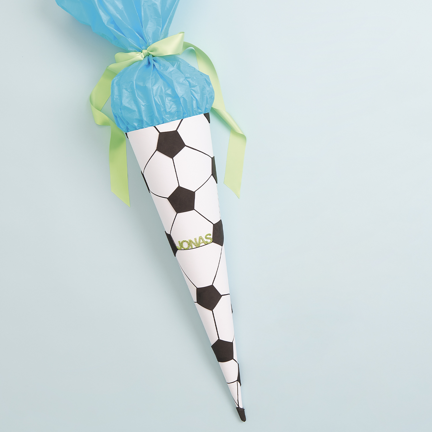Bastelanleitung Schultüte Fussball von Rico Design