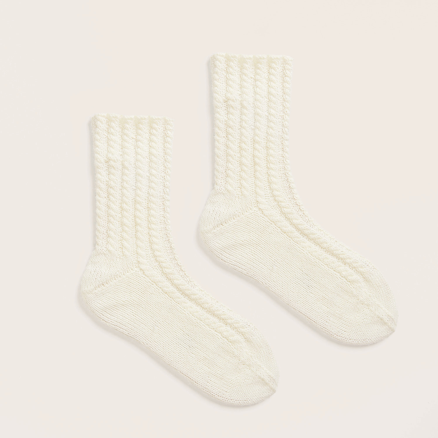 Strickset Baby- und Kindersocken Modell 02 aus Trachtenbuch I mog di von Rico Design