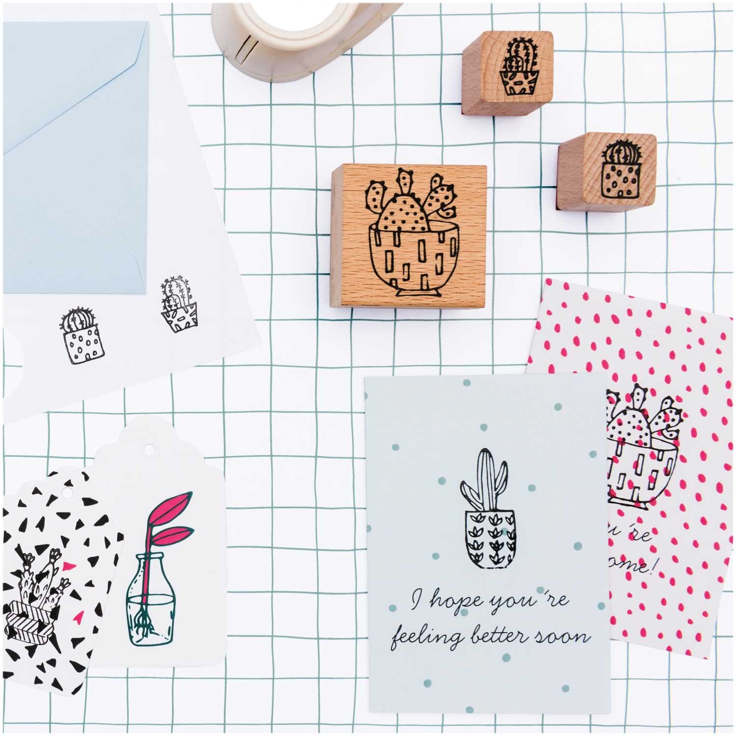 Paper Poetry Stempelset Hygge Cactus: Kreatives Set mit Kaktusmotiven, ideal für Grußkarten und Dekorationen. Enthält 7 Teile von Rico Design.
