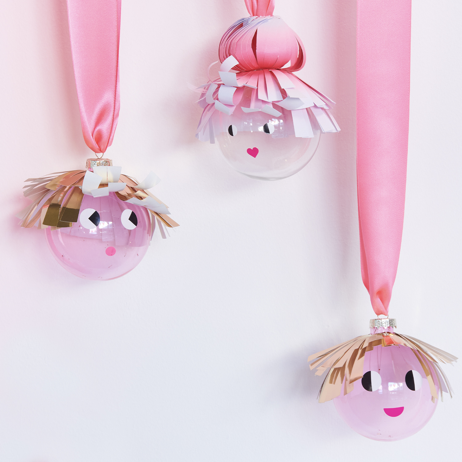 Bastelanleitung Poppige Christbaumkugeln von Rico Design