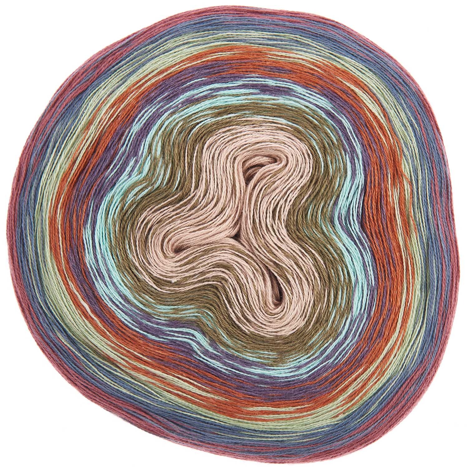 Creative Cotton Dégradé Lucky 8: Farbverlaufsgarn in Erdtönen, ideal für Strick- und Häkelprojekte.