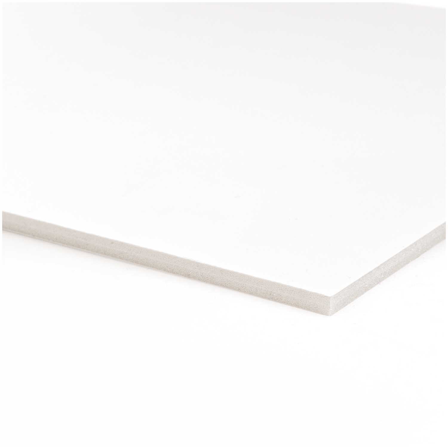 Foamboard weiß 50x70cm 5mm von Rico Design, zeigt eine glatte, weiße Oberfläche in Nahaufnahme.