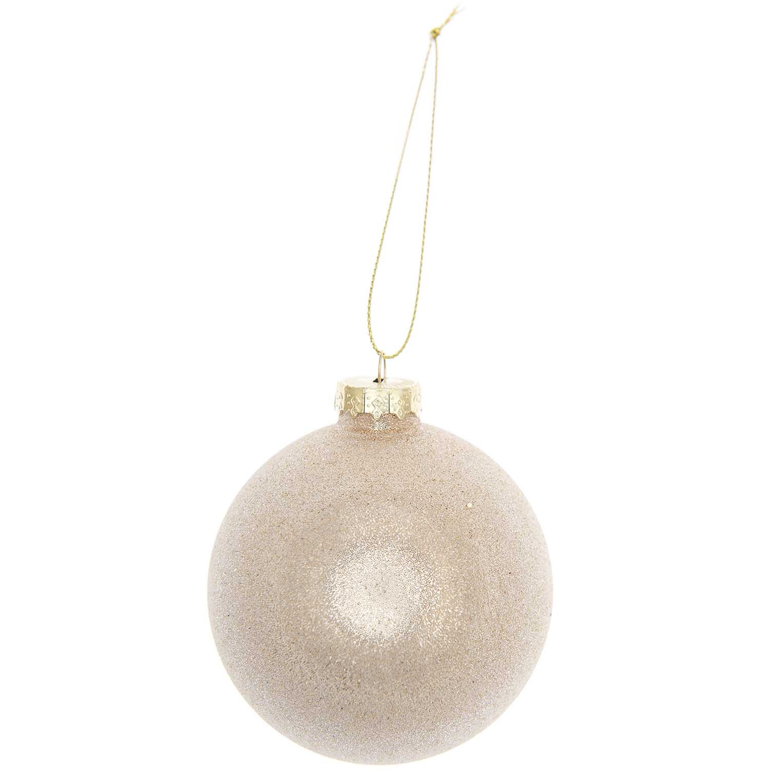Glaskugel Baumschmuck gold 8cm von Rico Design, glänzend, mit Aufhänger, ideal für festliche Dekorationen.