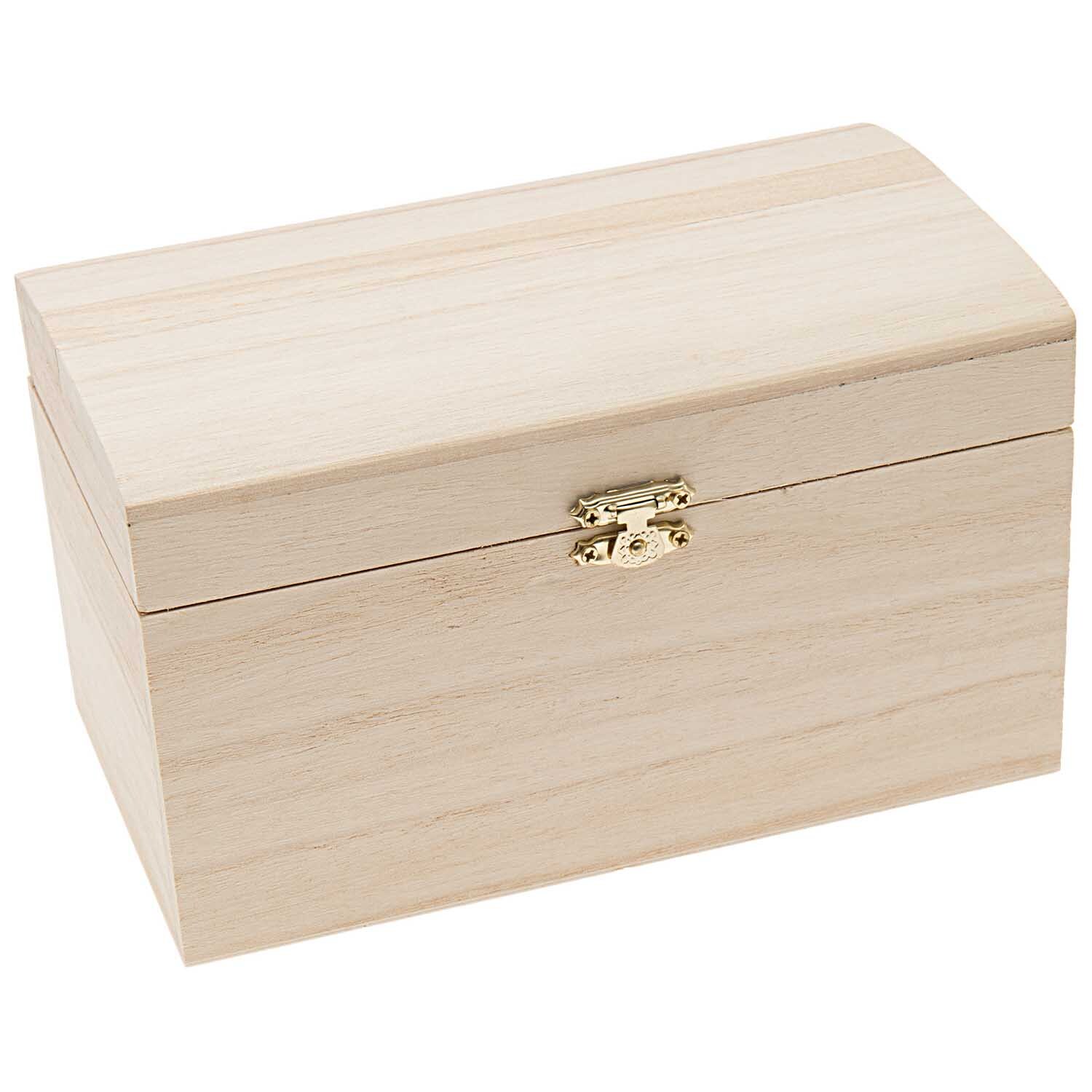 Schatulle groß: Holzschatulle mit gewölbtem Deckel und Metallverschluss, ideal für Aufbewahrung.