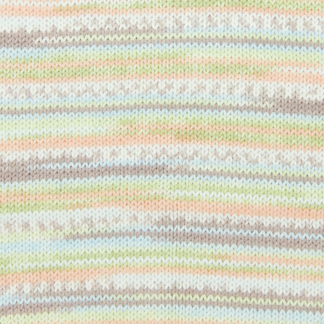 Rico Baby Dream dk A Luxury Touch, sanfte Pastelltöne, gestricktes Muster, ideal für Babybekleidung.