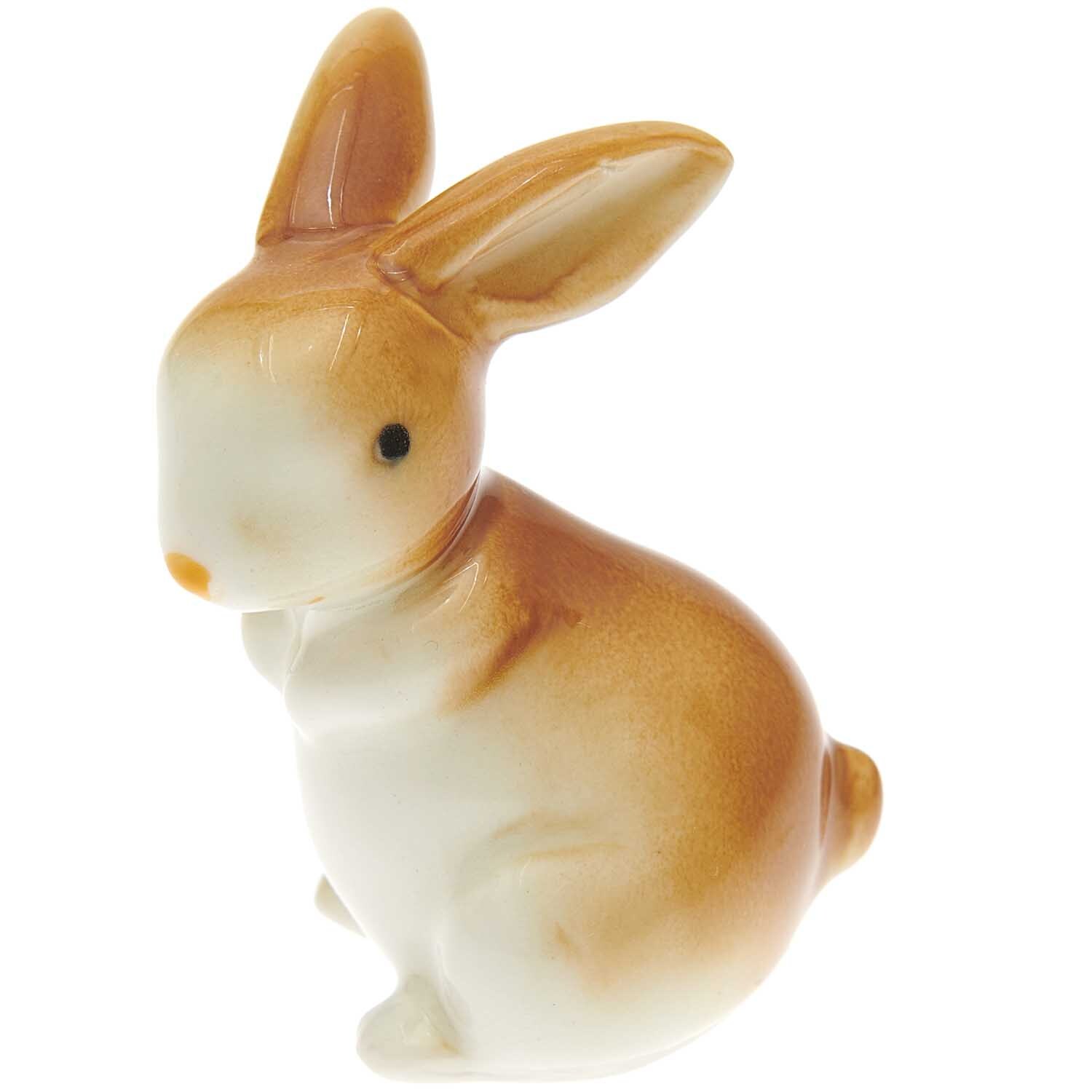 Porzellan Hase stehend in natürlicher Pose, detailreich gestaltet von Rico Design, 4,7x3x5,3cm.