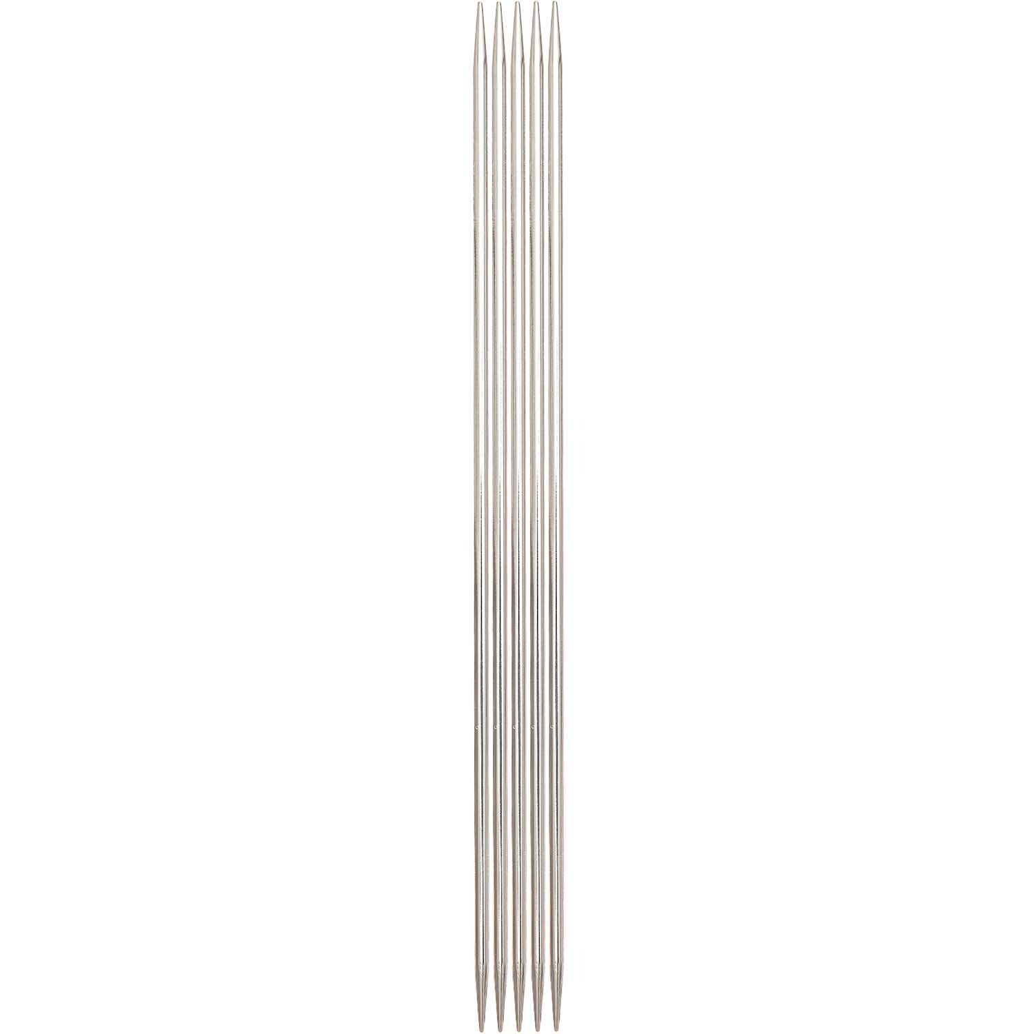KnitPro Nadelspiel 20cm Messing: Sechs glänzende, lange Stricknadeln aus Metall, ideal für präzises Stricken.