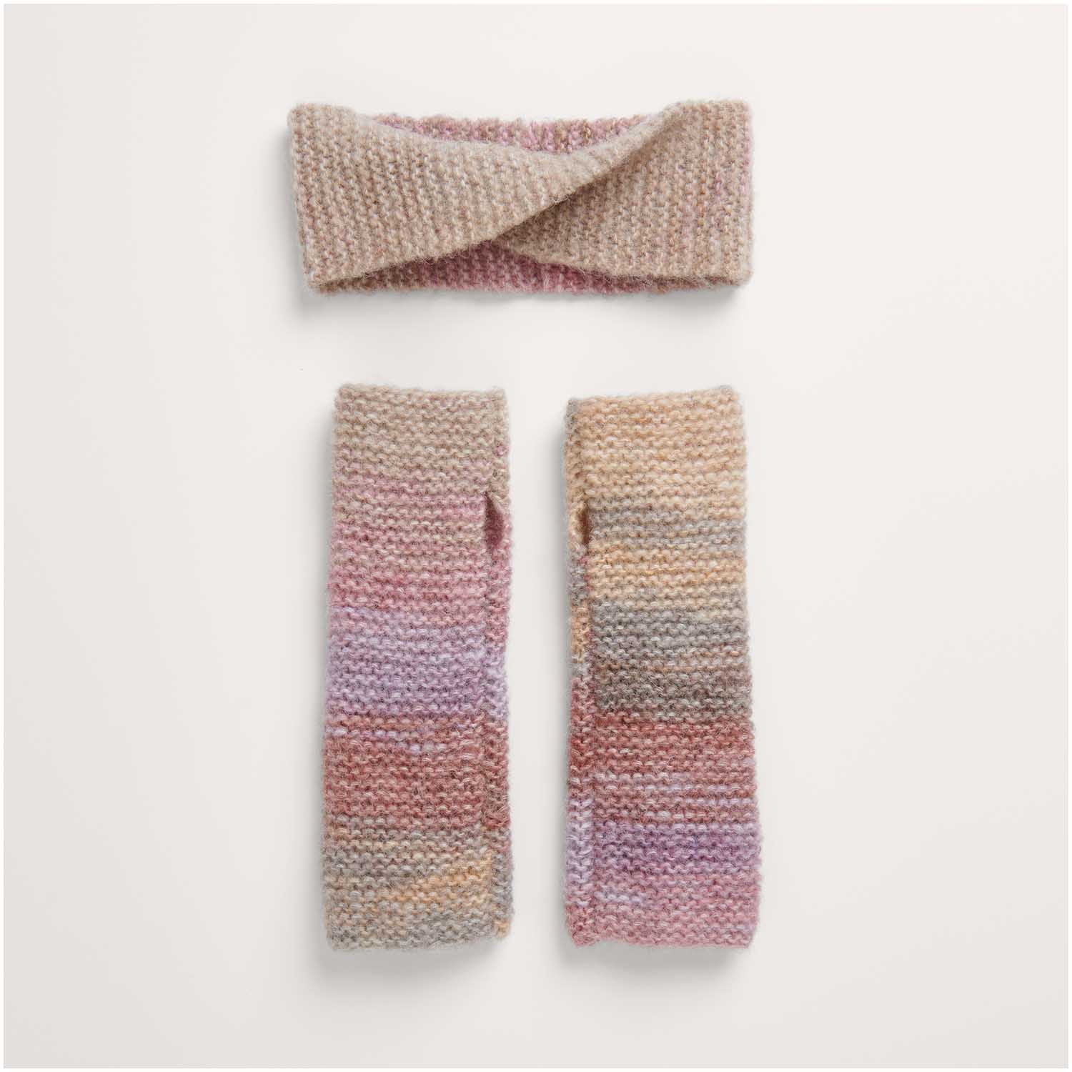 Gestrickte Stulpen und Stirnband: Modell 07 und 08 aus dem Heft Creative Painted Power Special