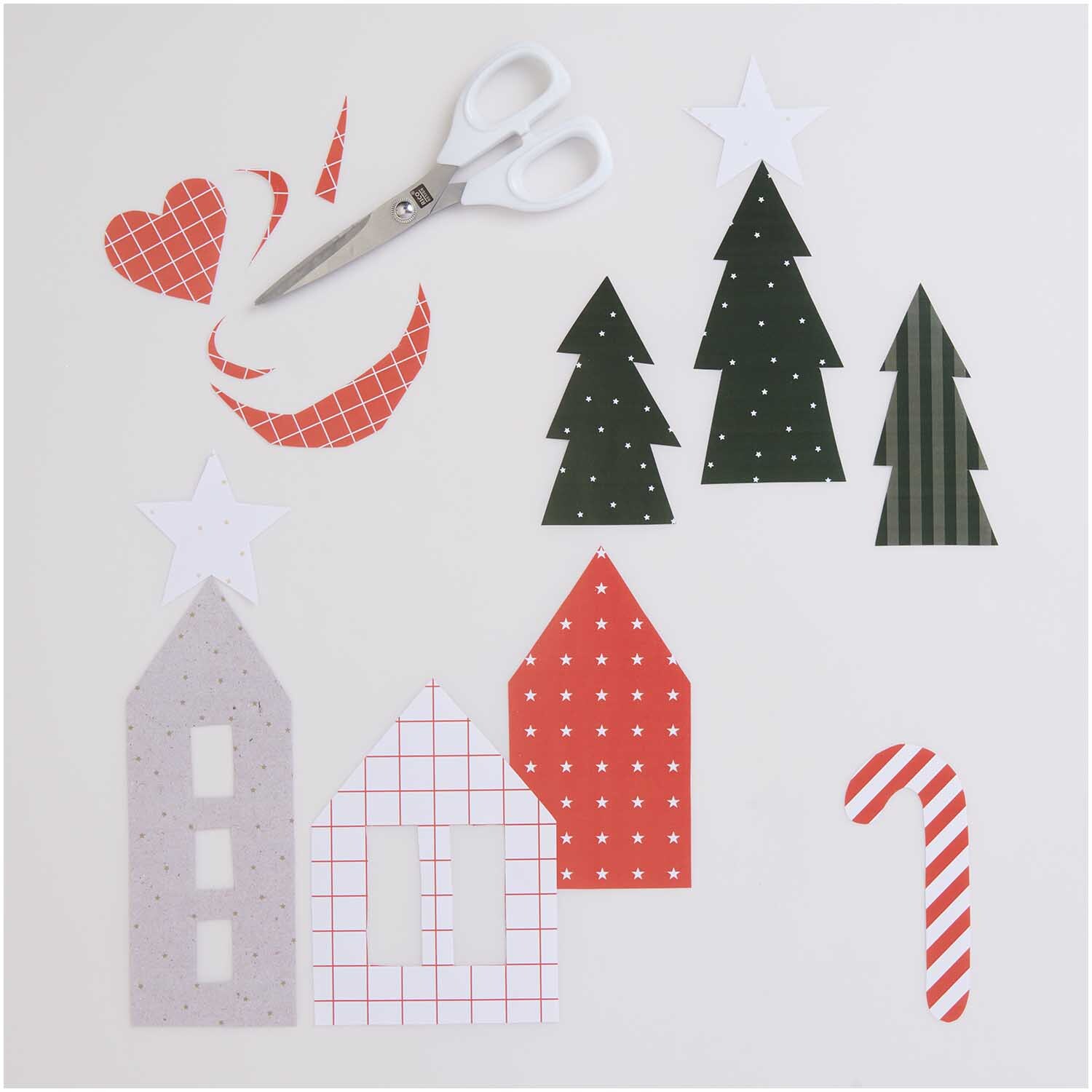 Paper Poetry Motivpapierblock I love Christmas classic: Bunte Papierformen, Schere.