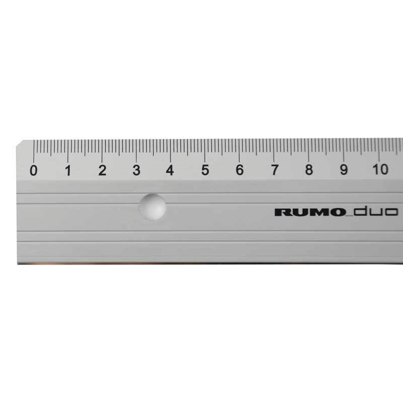 Schneidelineal Aluminium 50cm von RUMOLD in Silber, zeigt präzise Skala und robustes Design.