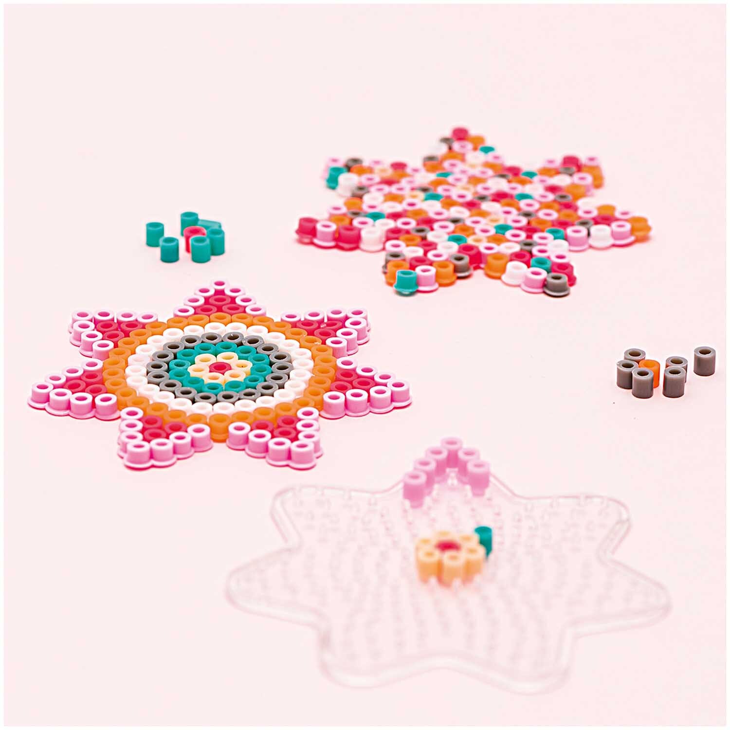 Bügelperlen Set Blume ca. 9x9cm von Rico Design