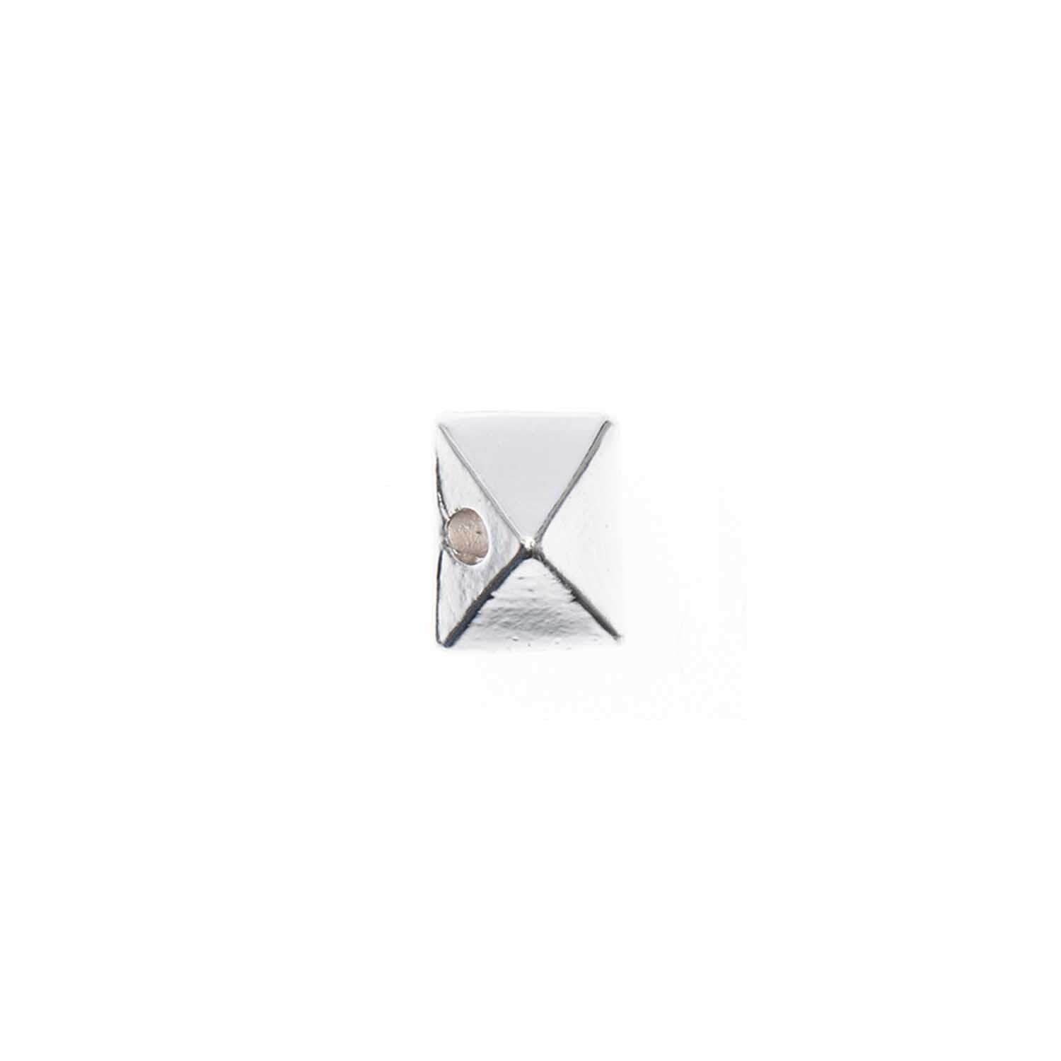Perle Raute silber 5x6mm 8 Stück von Rico Design. Silberne, rautenförmige Perle mit glatter Oberfläche.